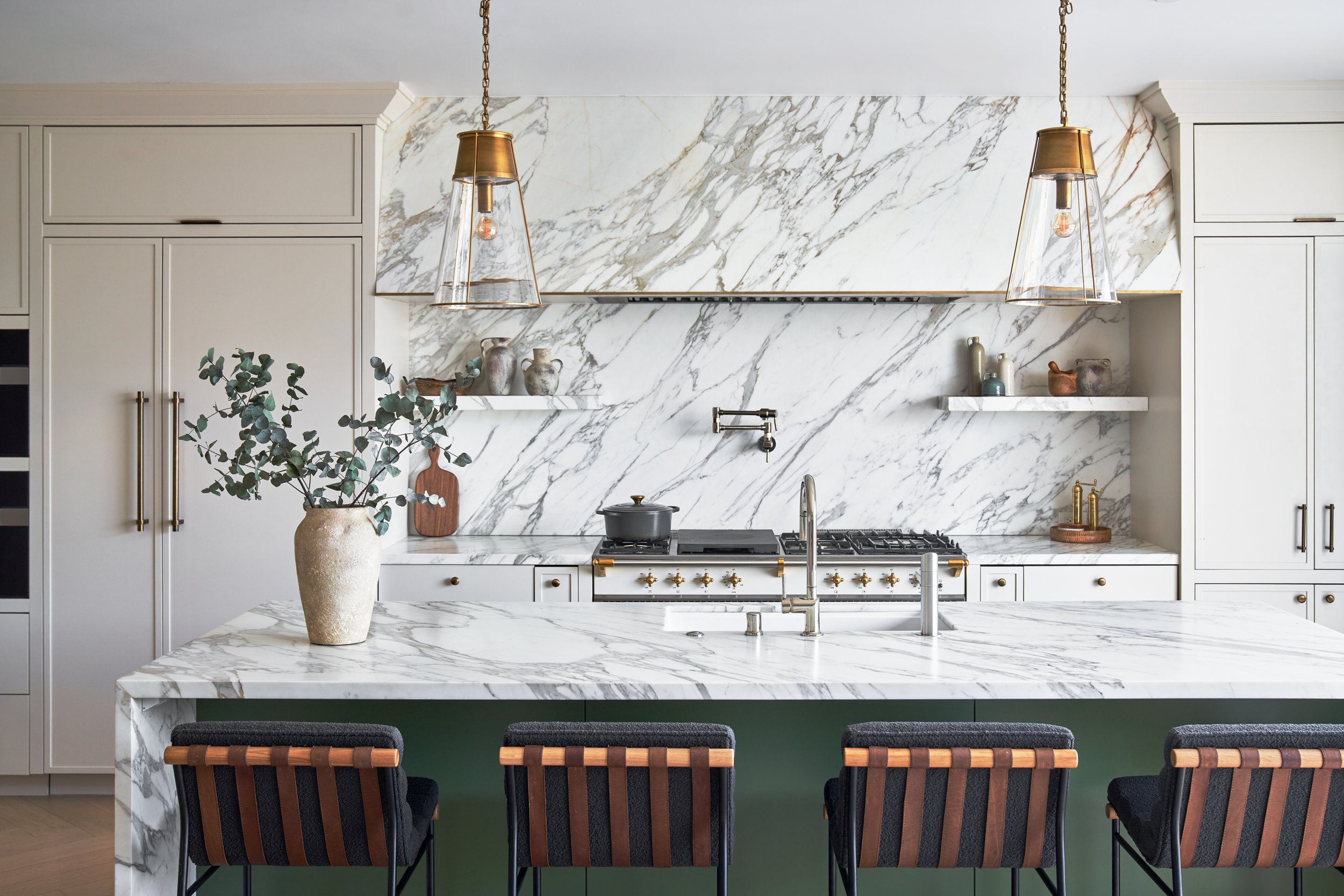 Retiro Design Co creates quietly refined interiors shaped by California’s layered landscapes. This one is in San Francisco. 