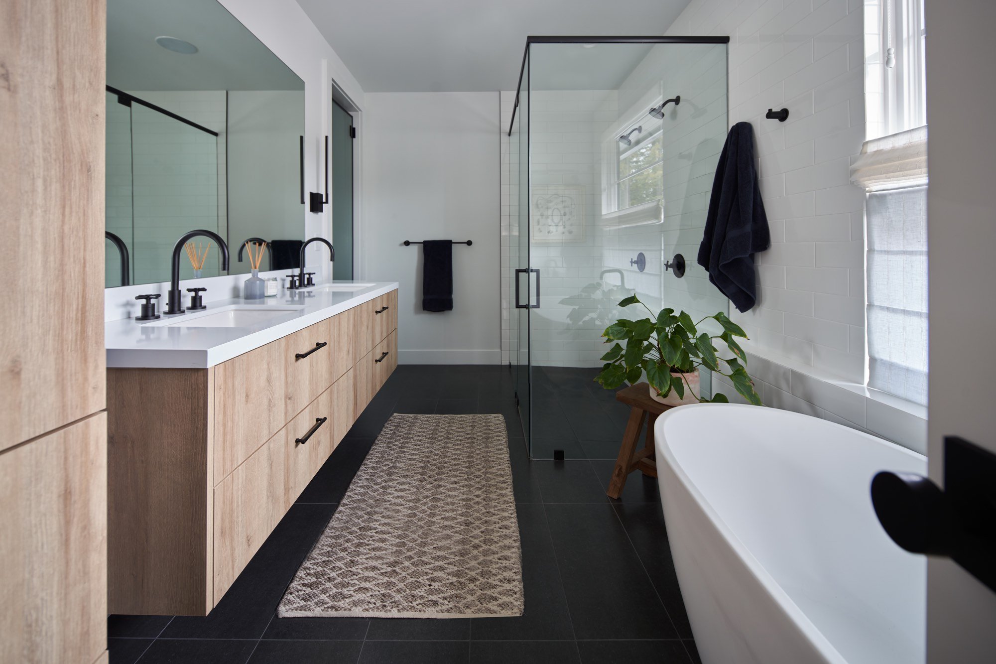 2023-03-09_BlueLampInteriors_64MariposaAve-1255-merged_lrg.jpg