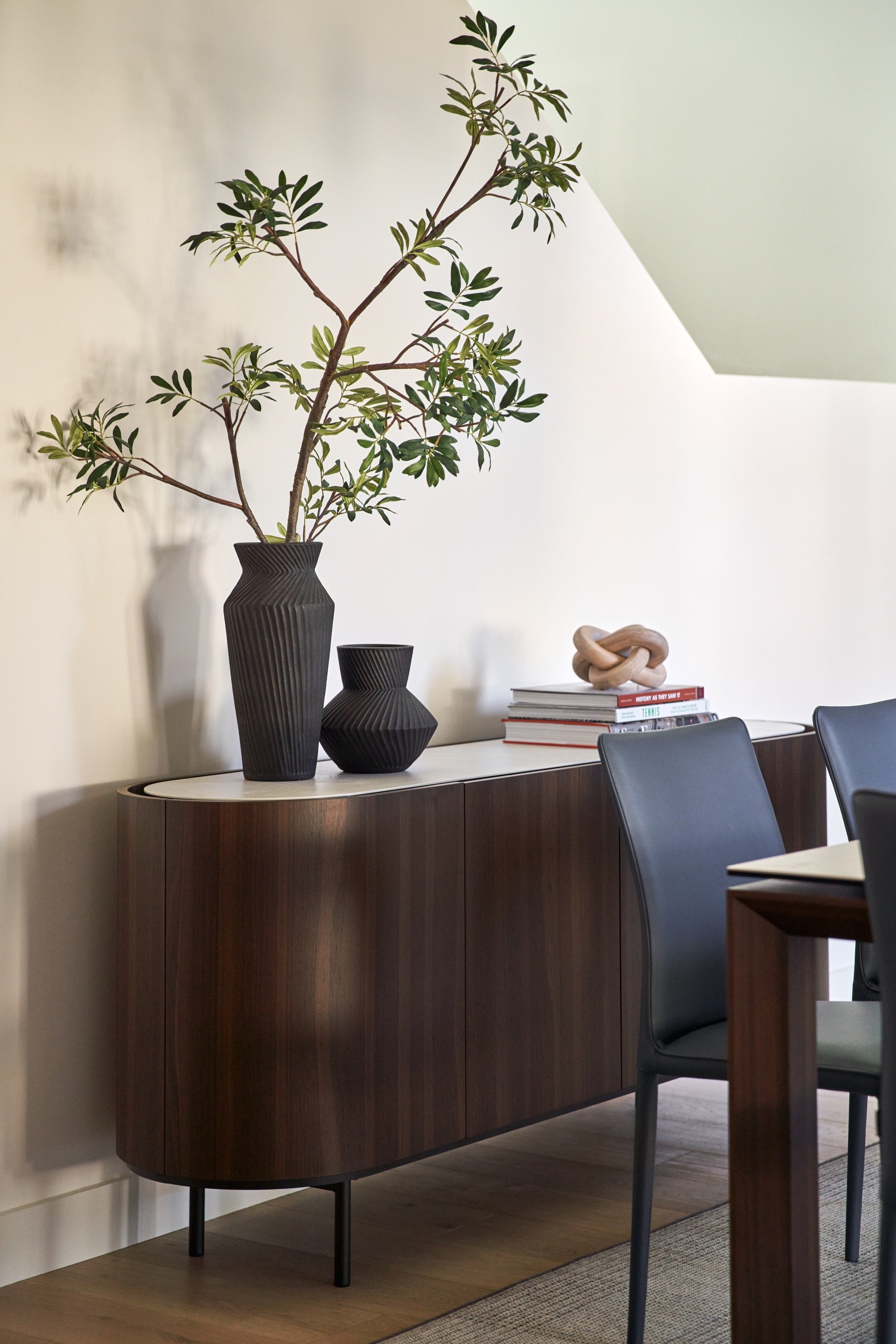 2024-10-18_BlueLampInteriors-1013CastroStreet-DSC9431-CO-r1_lrg.jpg