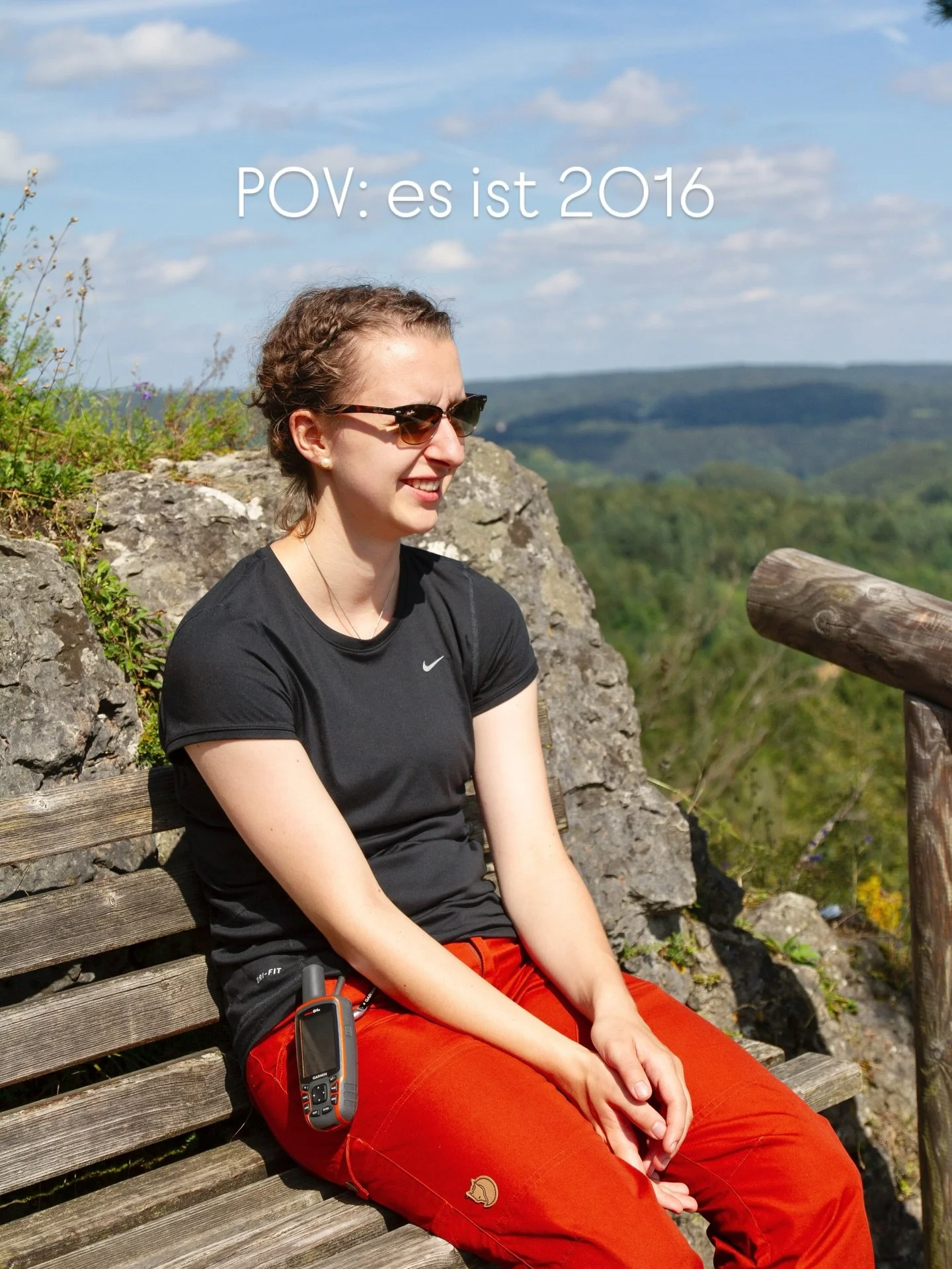 Es ist 2016 und ich hasse es fotografiert zu werden. 😎

Es ist 2016 und &hellip;
- so gibt es nur ein einziges Selfie von mir aus diesem Jahr 🫥📷
- ich darf mich offiziell Biologin nennen.
- habe das Bierhoroskop befragt: 🩷 &hellip;und es hatte Re