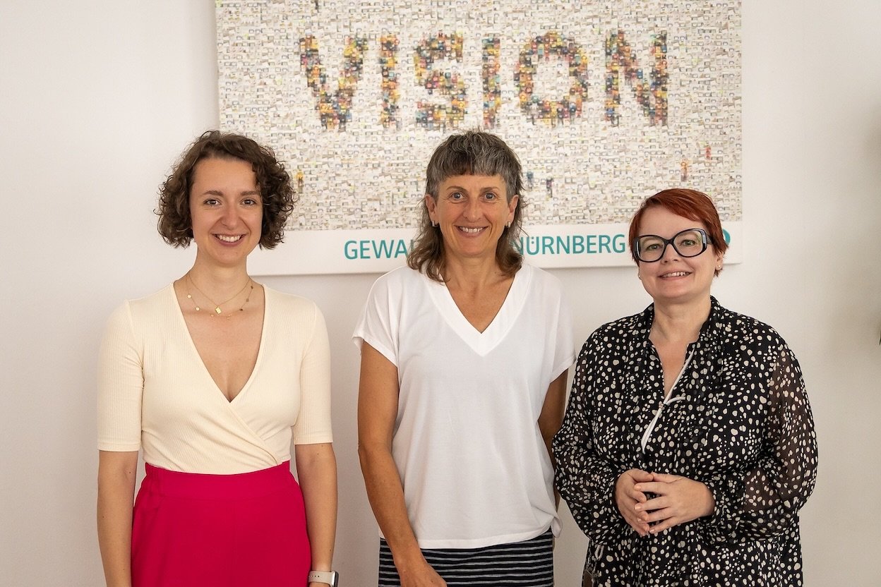 Ein bewegender Besuch bei Wildwasser N&uuml;rnberg e. V.

Gemeinsam mit @verena_osgyan durfte ich die Fachberatungsstelle Wildwasser N&uuml;rnberg e. V. besuchen.

Seit 37 Jahren ist Wildwasser N&uuml;rnberg e.V. ein sicherer Ort f&uuml;r M&auml;dche