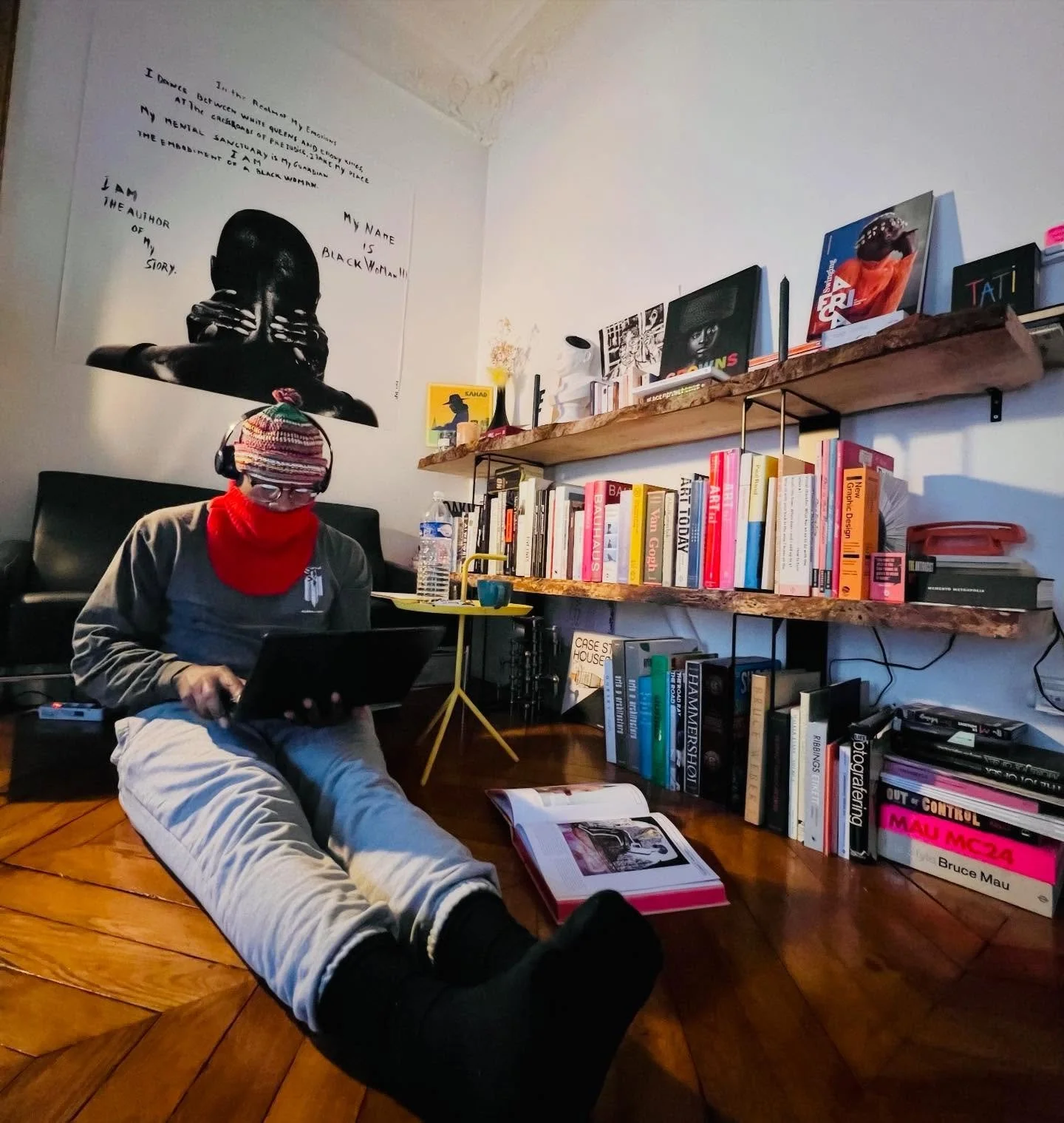 Residency at k&euml;ru Ami in Paris. Time to work and finish my next album. The books here are ridiculous and vibes are high. Excited to be focusing on music. ❤️❤️❤️
👀 @bluuuami love and appreciate you sis!