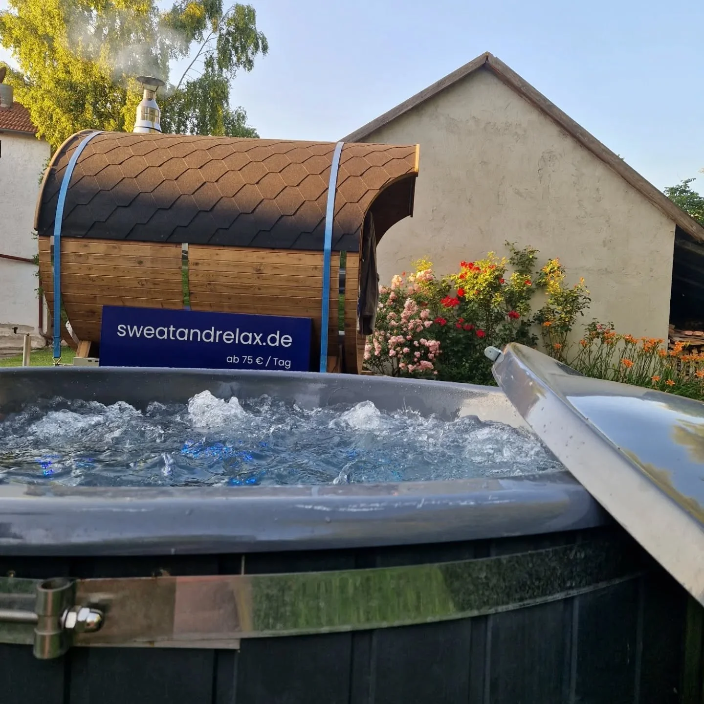 🛁 Gebrauchter Hot Tub zu verkaufen! 🔥
Mach deinen Garten zur Wellness-Oase!
Wir verkaufen momentan einen gepflegten Hot Tub Whirlpool – ideal für entspannte Stunden allein, zu zweit oder mit Freunden.
✅ Platz f