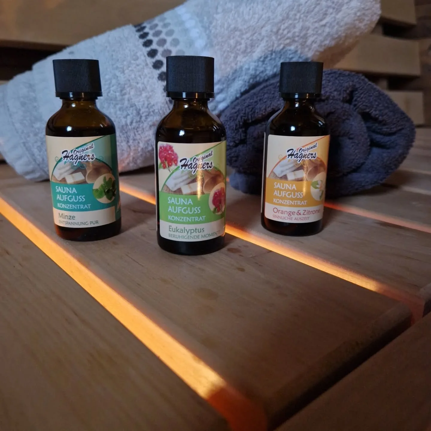 🔥 Mobile Sauna – Entspannung mit Duft & Wirkung🔥
🌿 Steigere dein Wohlbefinden mit unserem 3er Aufguss-Paket, das du ganz einfach bei der Buchung erwerben kannst:
🍊 Orange & Zitrone – Stimmungsaufhellend, stärkt das Immu