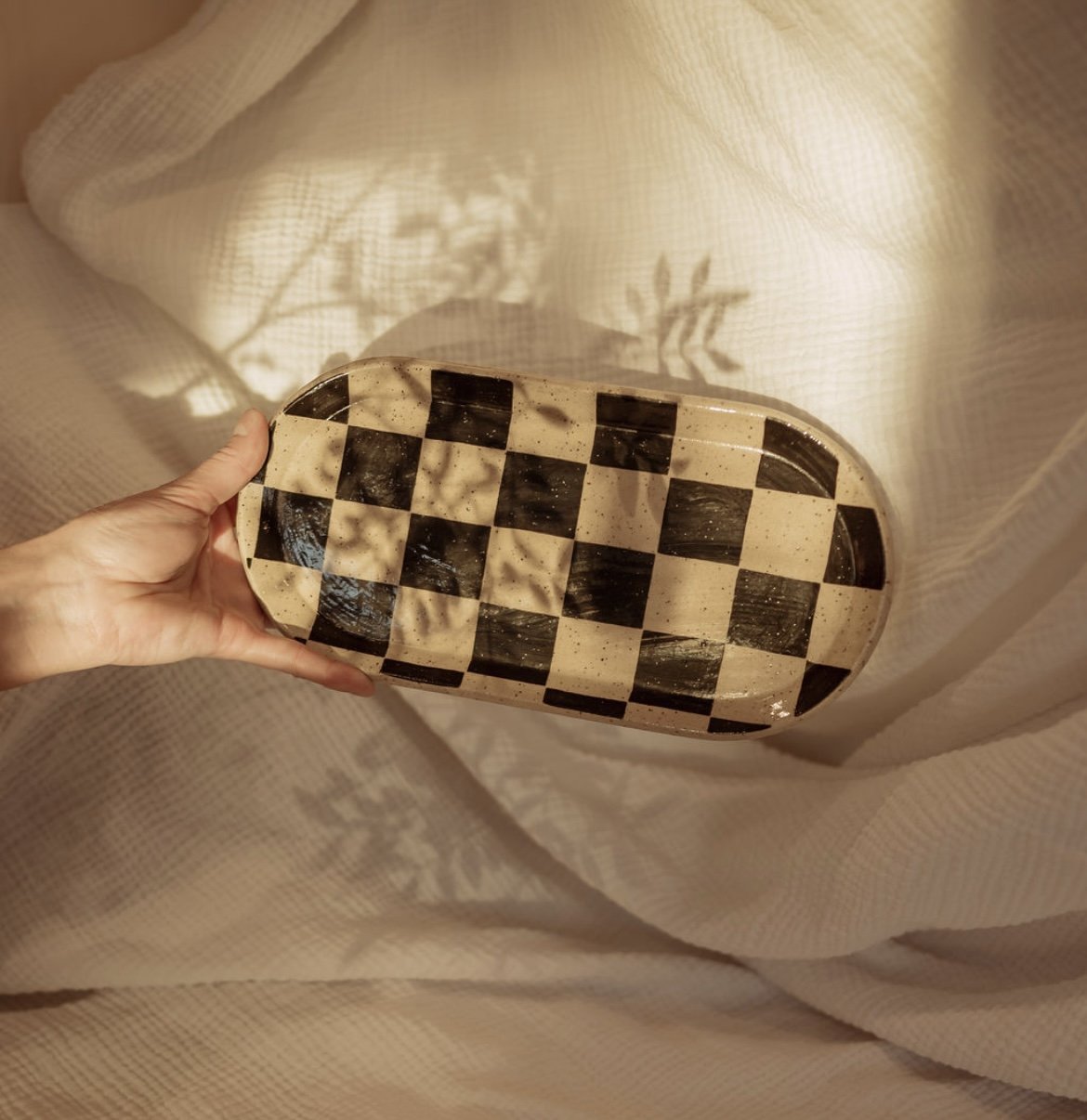 CheckeredPlatter.Standard.SpeckledOnyx.1.jpg