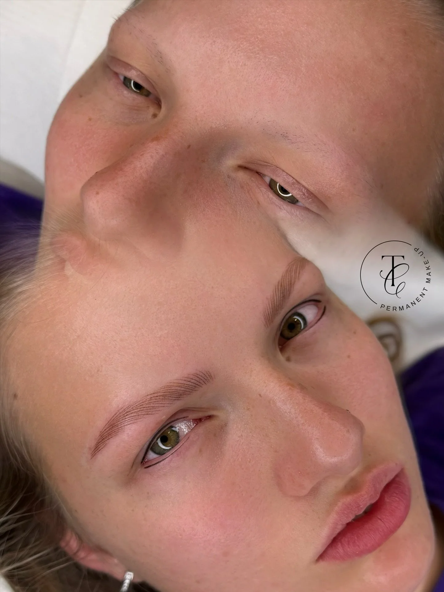 I&rsquo;ve had so many beautiful clients with Trichotillomania and it is such an honour to be trusted to rebuild their brows stroke by stroke.

I am absolutely obsessed with the results of this gorgeous girls brows and lash liner tattoo ✨ 

Let me kn