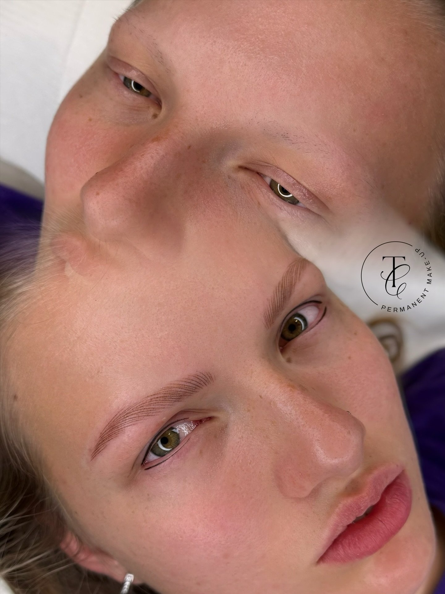 I&rsquo;ve had so many beautiful clients with Trichotillomania and it is such an honour to be trusted to rebuild their brows stroke by stroke.

I am absolutely obsessed with the results of this gorgeous girls brows and lash liner tattoo ✨ 

Let me kn