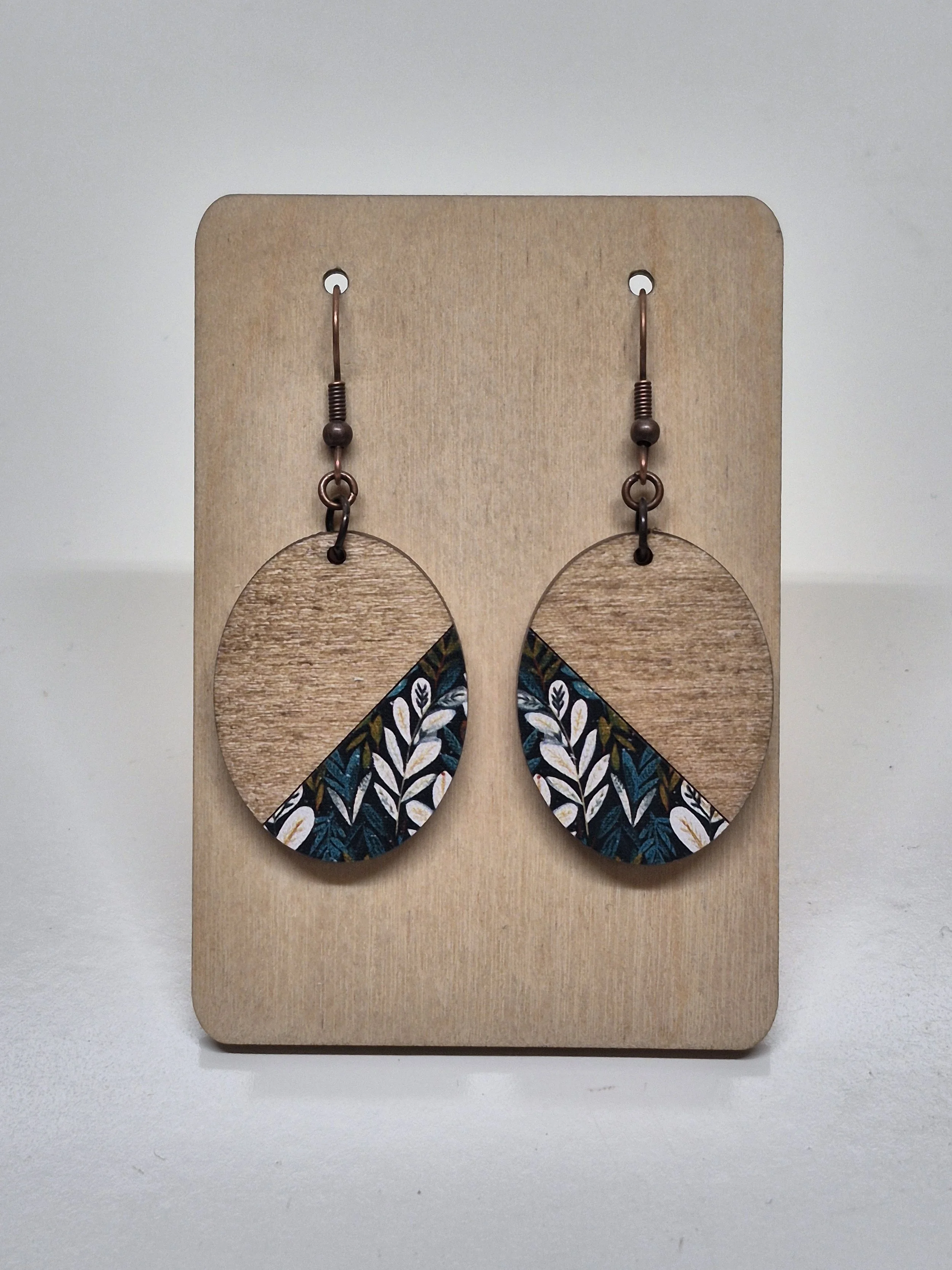 Teal / White Leaf Oval Design Earrings