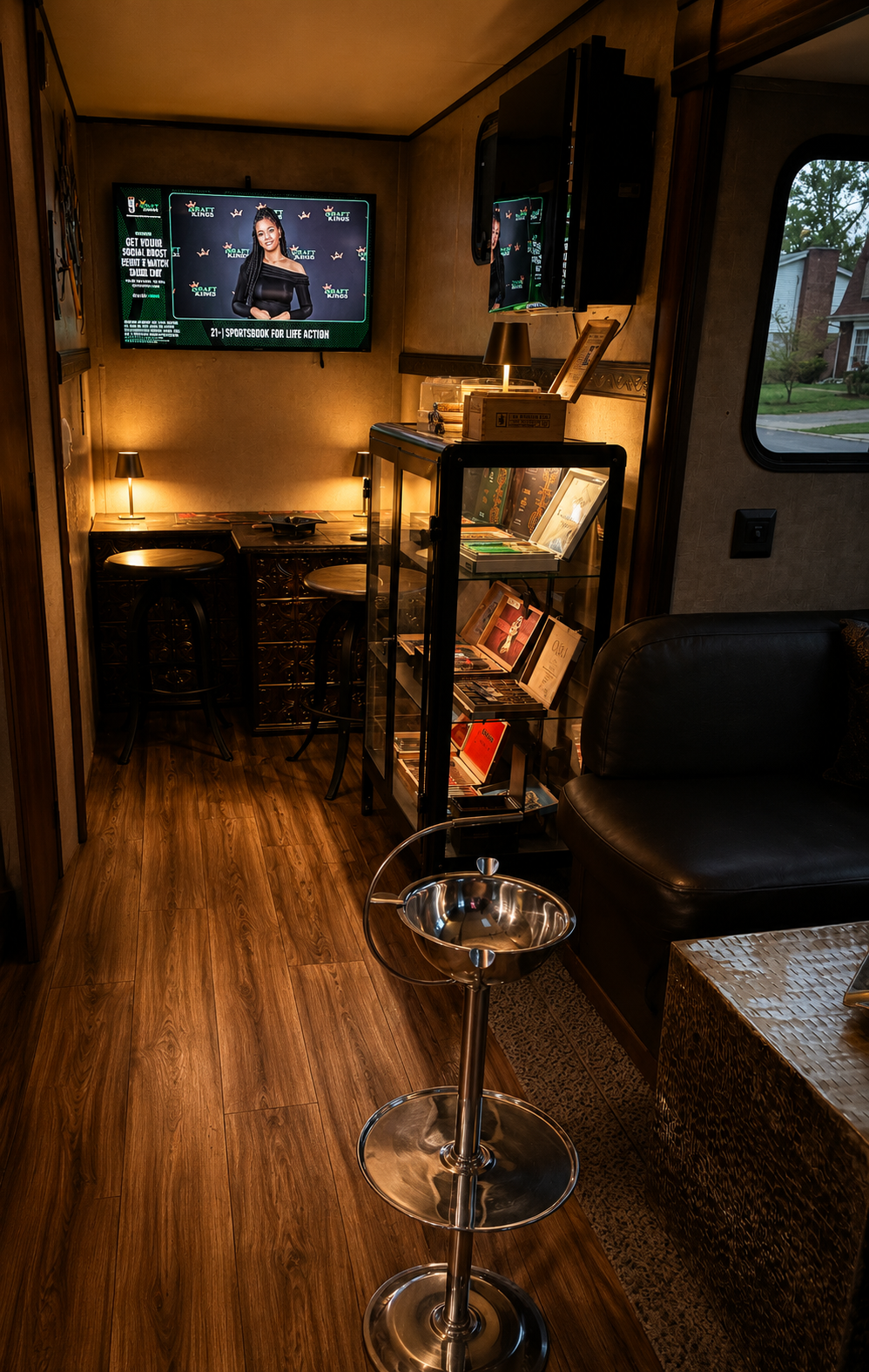 Inside Lounge 3.png