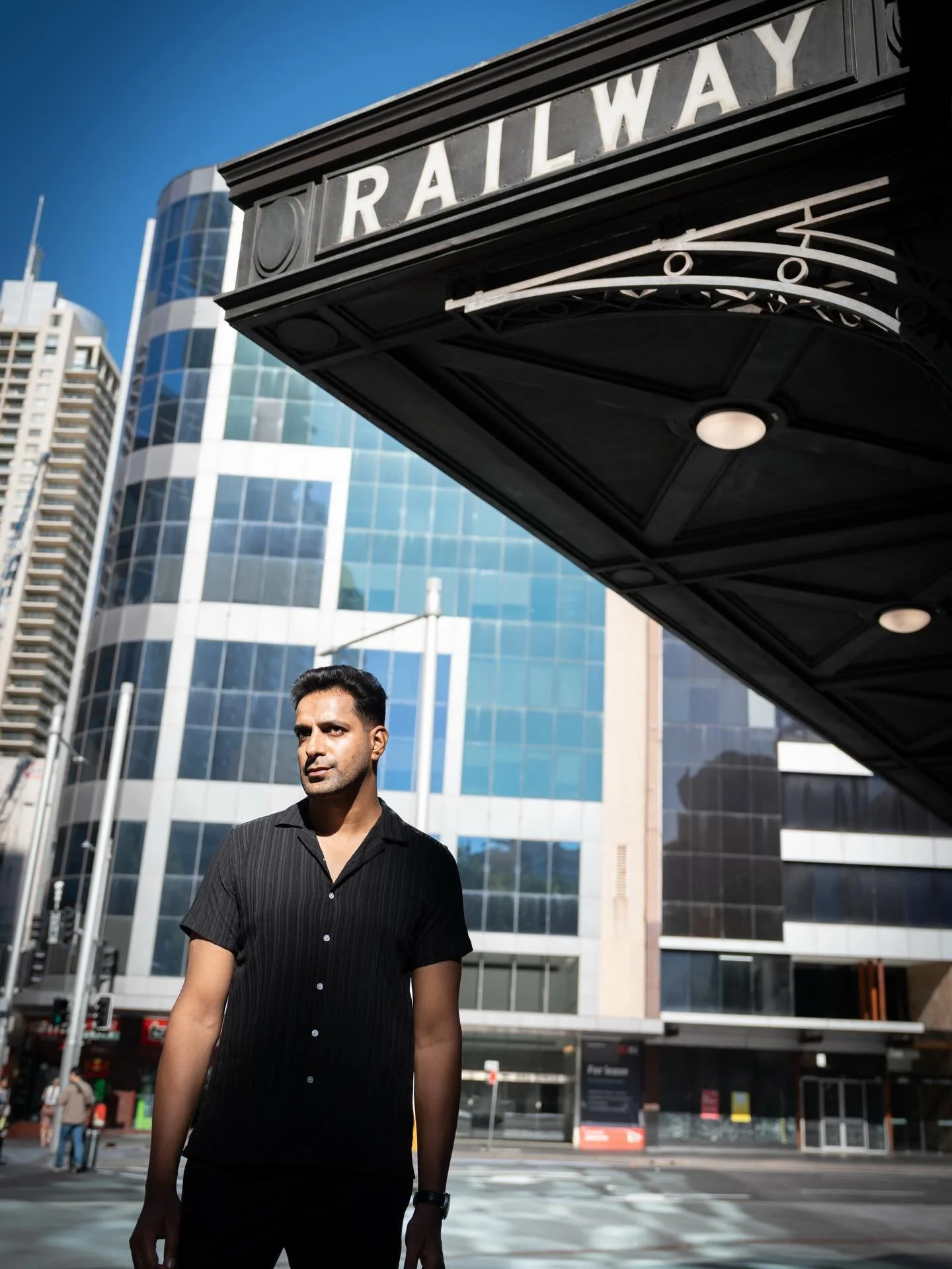 A shoot a did a while back in Sydney with model @1212jayesh.

Gear used:
- Sony a7iv @sonyalpha.anz 
- Sony 24-70mm F2.8 GM
- Godox V100 @godox
- Lightroom @lightroom 

#sydneyphotographer #portraitphotography #malemodel #urbanportrait #sonyalpha