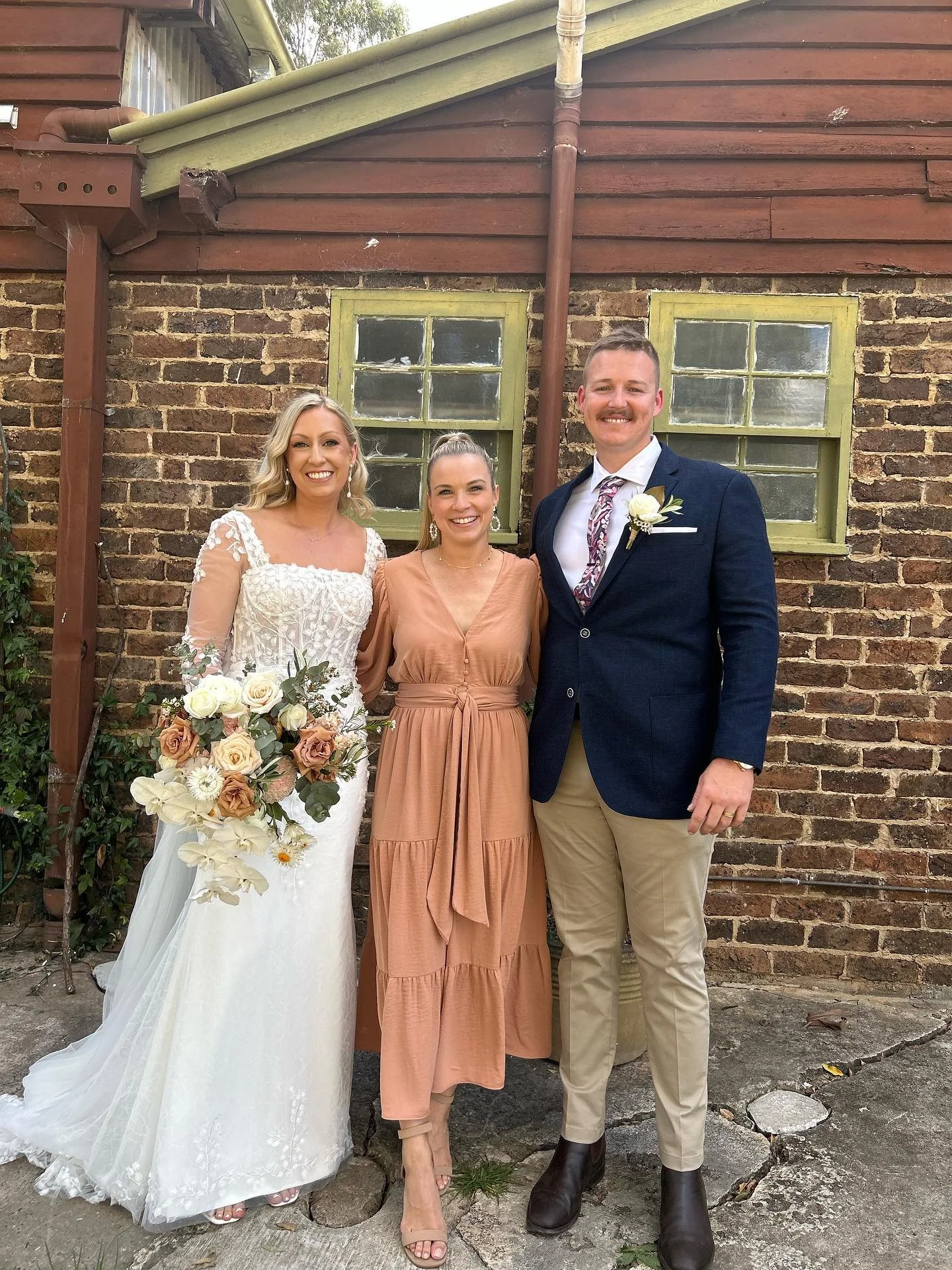 LOREN + HAYDEN 🤍 28.10.23

The sweetest celebration for Loren &amp; Hayden. Simple, genuine and so full of love - my favourite kind to officiate 🥰

@gledswood 
@storytellersweddingco 
@joeyyleeweddings 
@twisted_stems 
@wearepaperhearts

⁣⁣⁣⁣⁣⁣⁣
&b