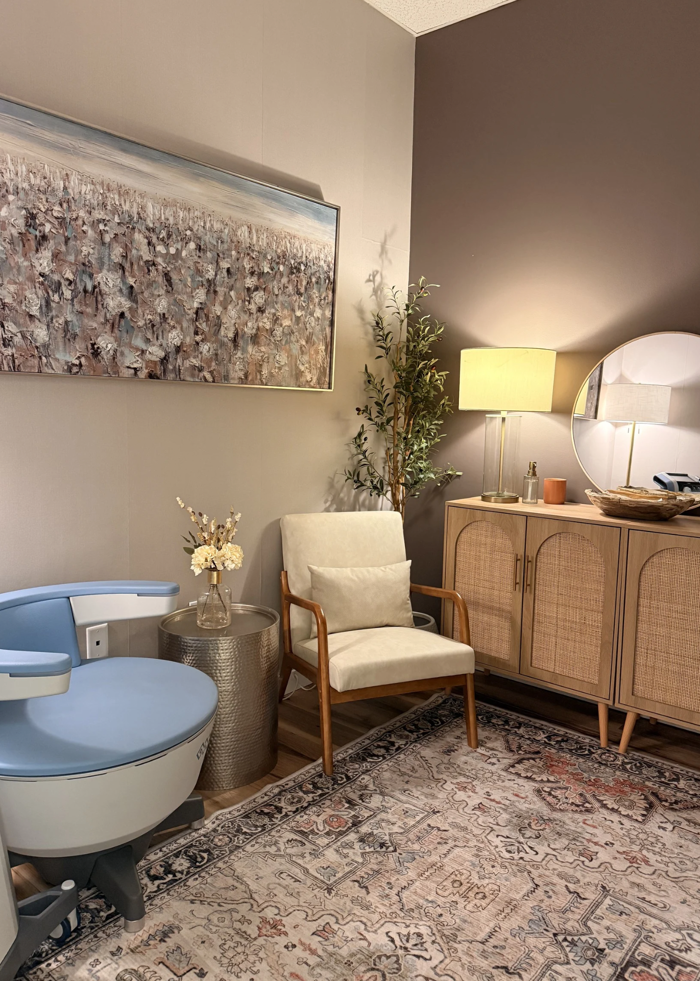 image of the Emsella room at Urban Elite Rejuvenation and Aethetics