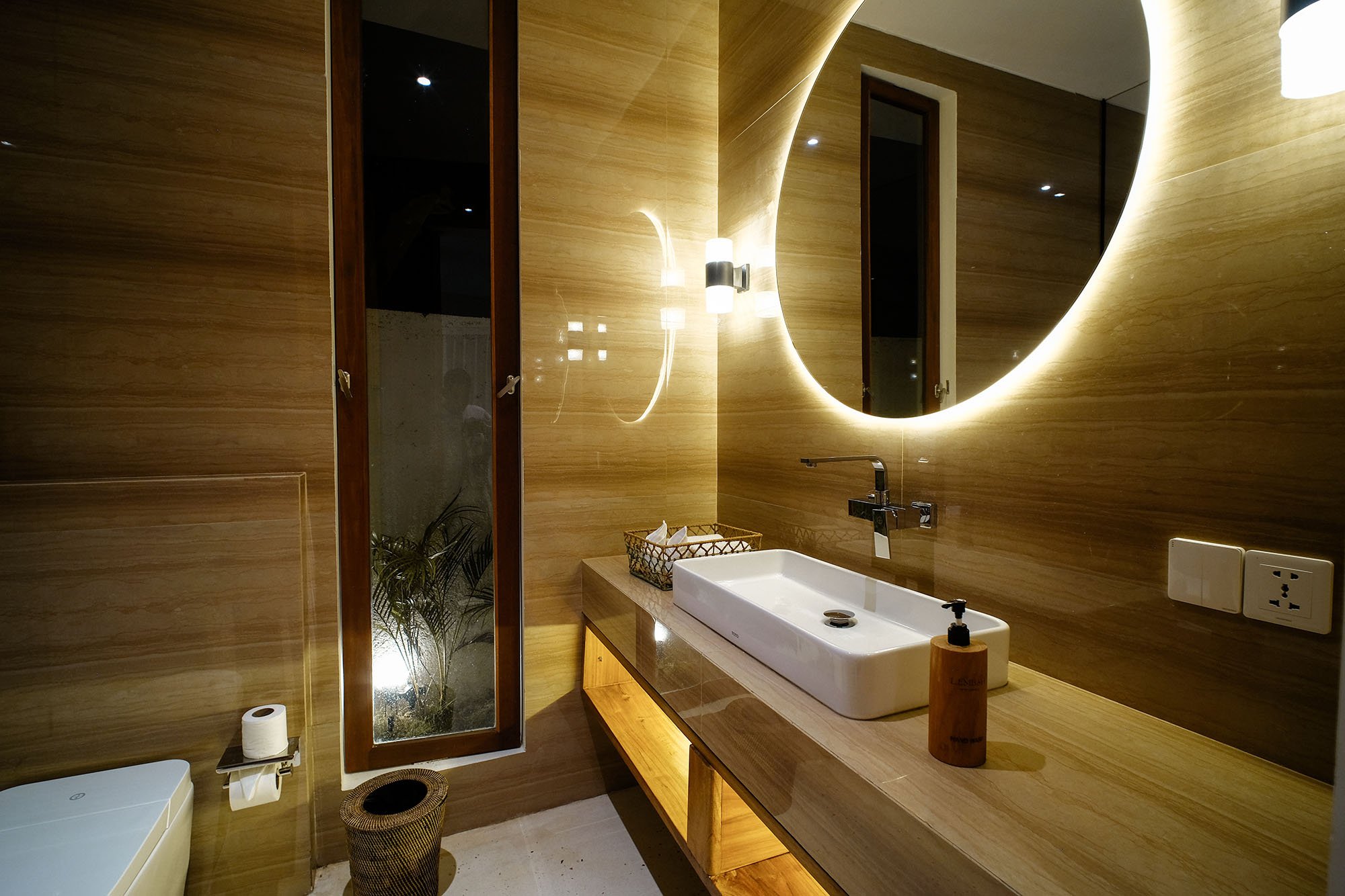 Lembah Lombok Carrousel Header 5.jpeg