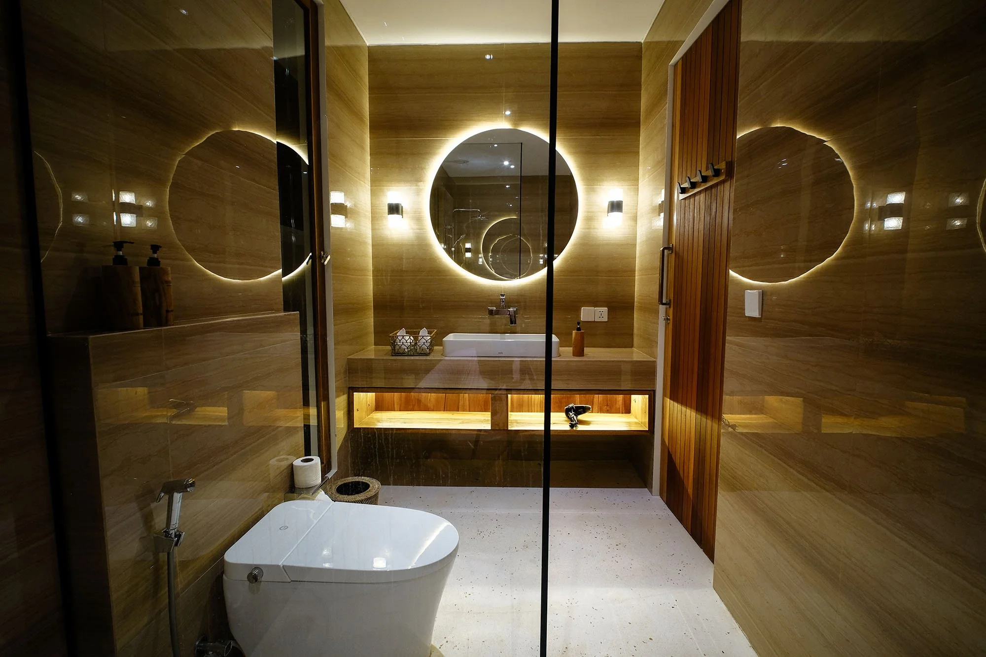 Lembah Lombok Carrousel Header 9.jpeg