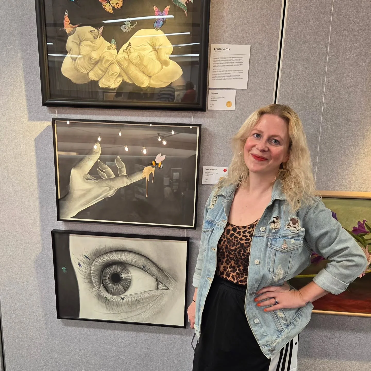 'Bees Alchemy' once known fondly as Bee Finger has sold at the Labour Weekend Exhibition and I'm so stoked! These three pieces had been rattling around in my dreams for ages so I had no expectations of anyone else liking them and was quite looking fo