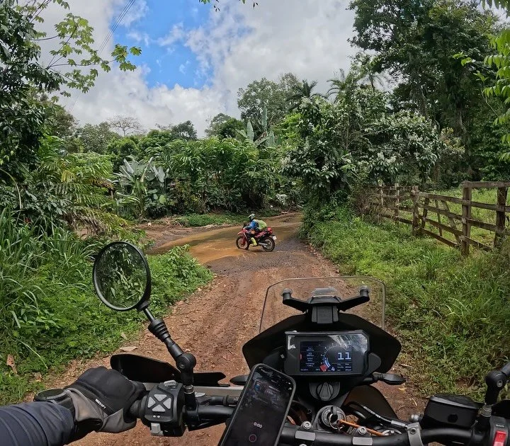 Day 1 on the KTM 890R with @mototrailcr 
Ripped through the rainforest around Jac&oacute;, crossed creeks, dodged rain showers, and climbed all the way above the clouds.
Unreal terrain, killer bike, and even better people.
Costa Rica, you&rsquo;re so