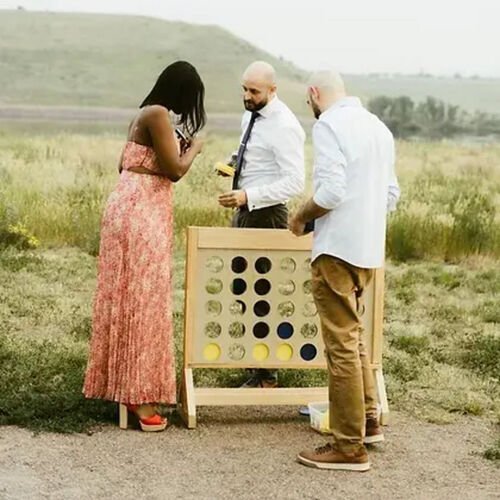Giant_Connect_Four_0.jpg