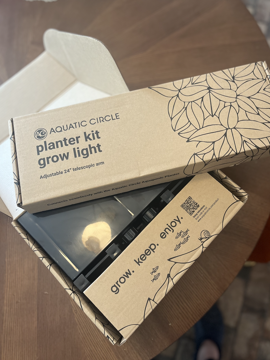 aquaponic planter kit with grow light