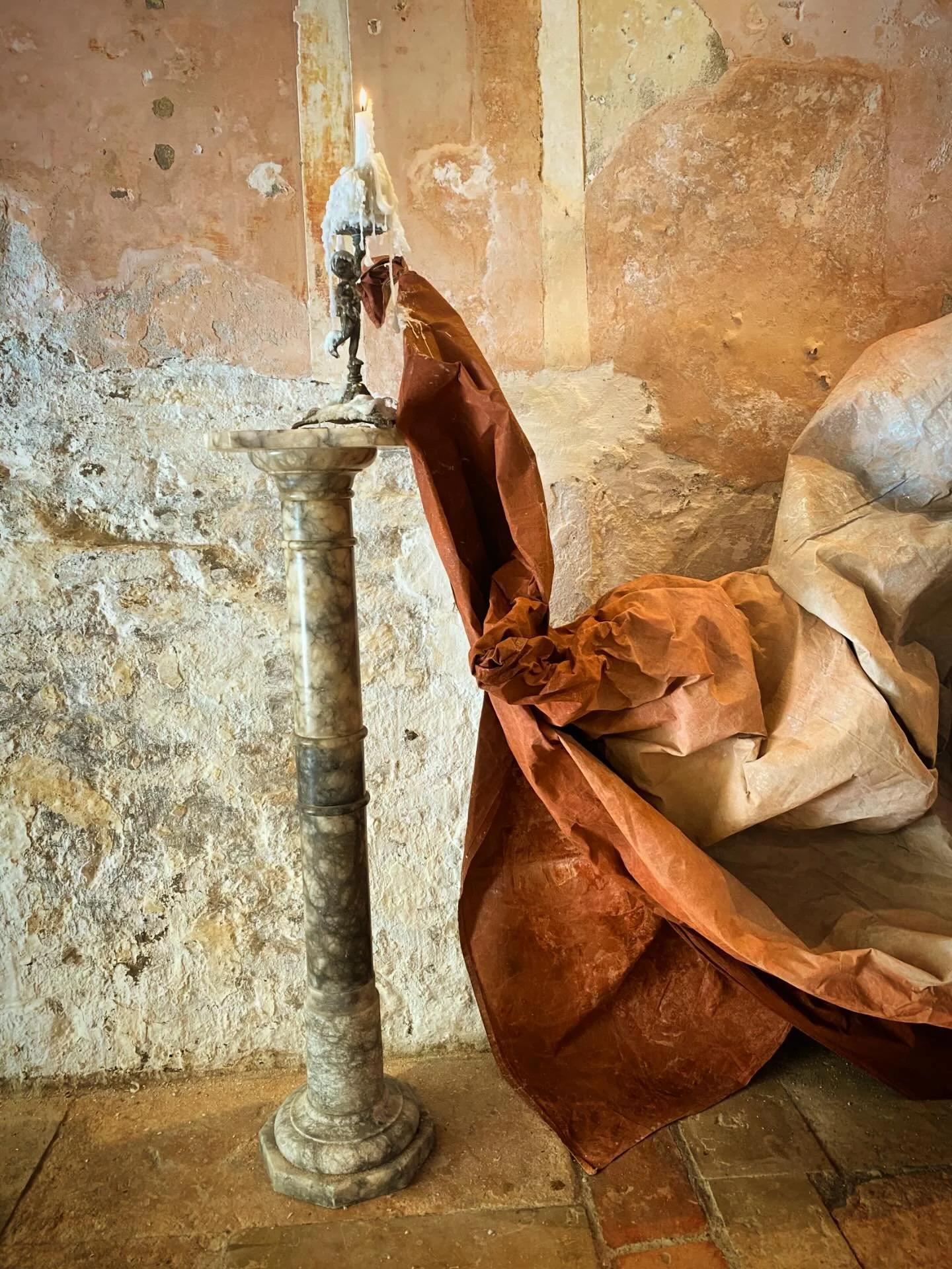 Exposition &laquo;&nbsp;Peinture sur mesure&nbsp;&raquo;
Galerie @cortedellarte 
En r&eacute;sonance avec @annemourier et @monairhyman 

#art #venise #peinturecontemporaine #artcontemporain #drap&eacute;