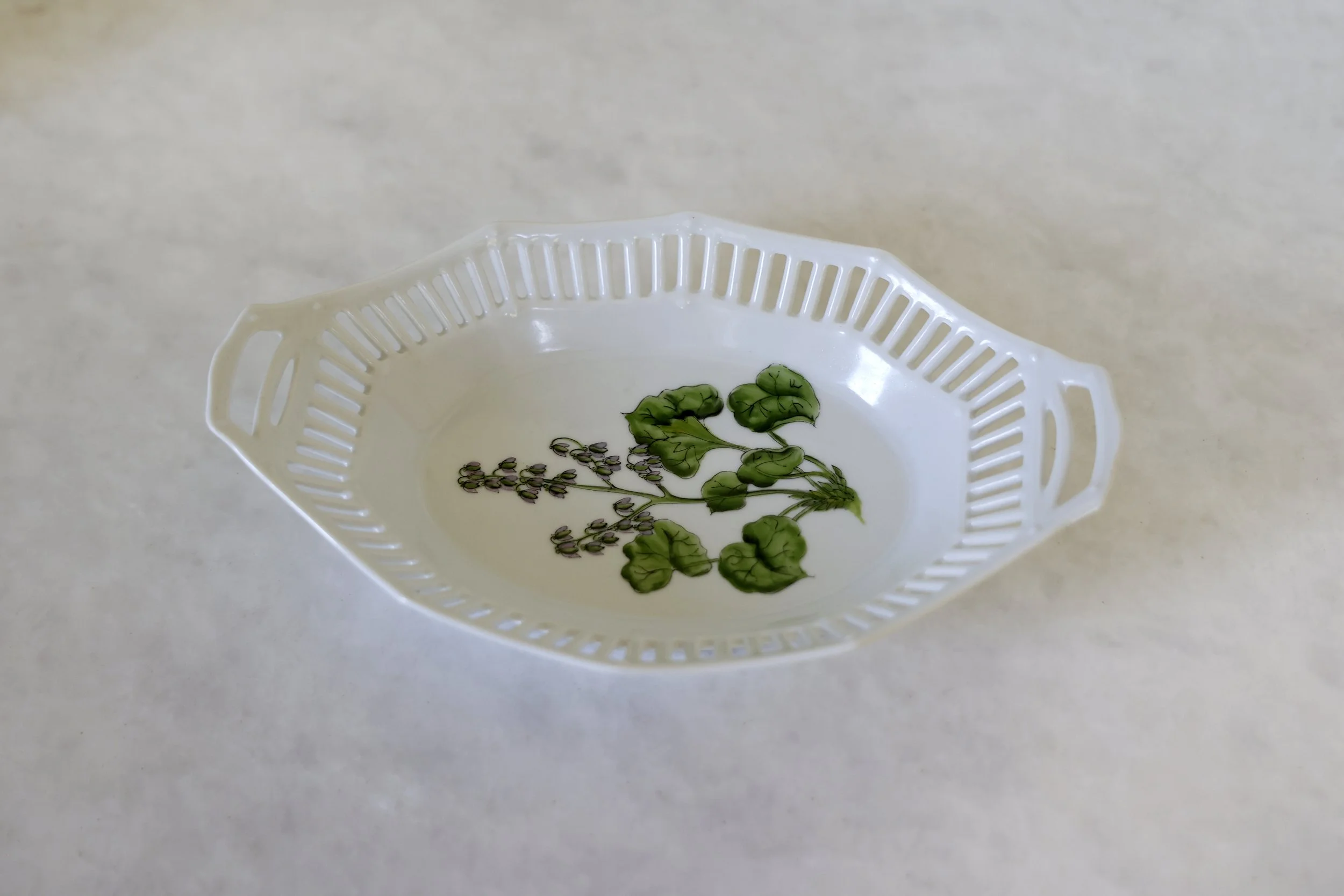 VINTAGE FLORAL TRAY HAND PAINTED FOR BERGDORF GOODMAN 
