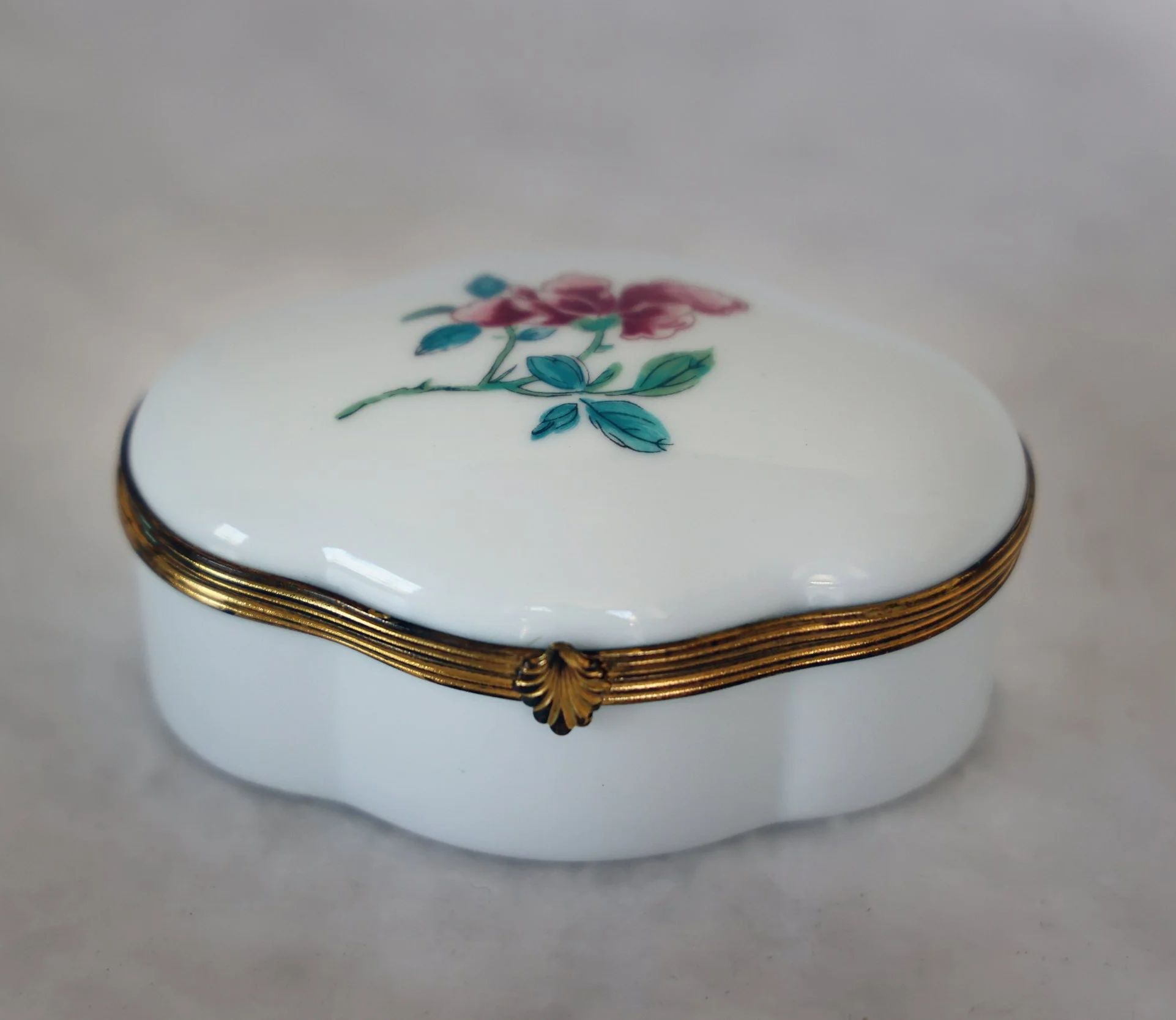 LIMOGES TRINKET BOX