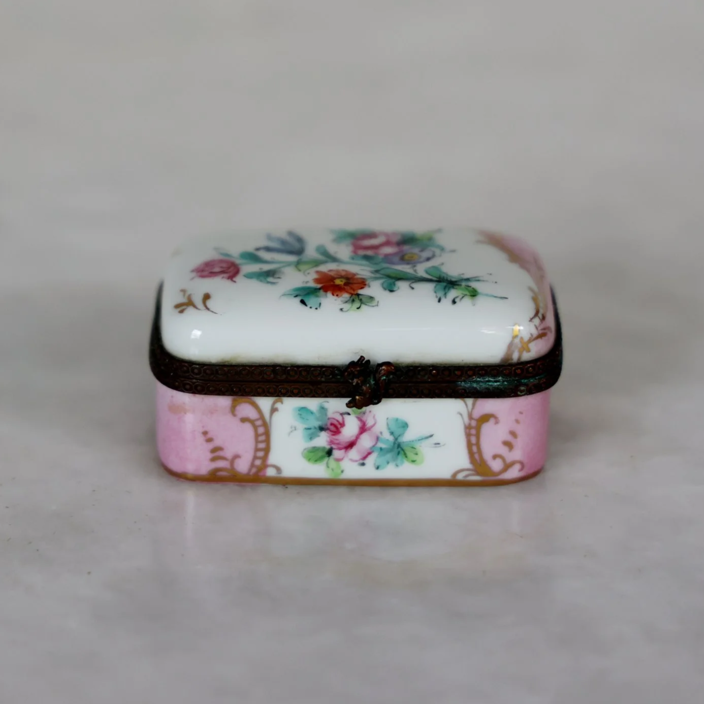 LIMOGES TRINKET BOX