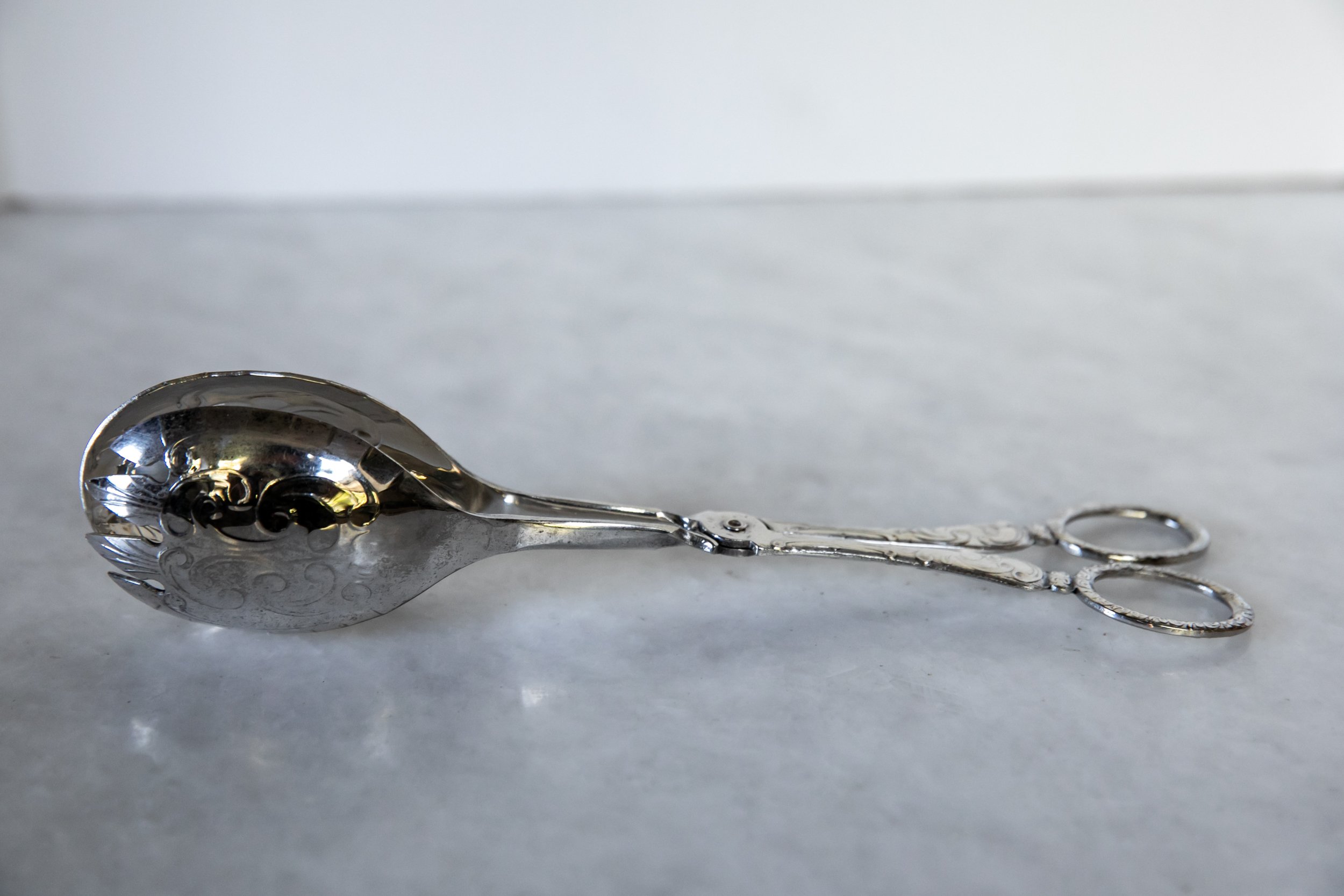 VINTAGE SALAD TONGS