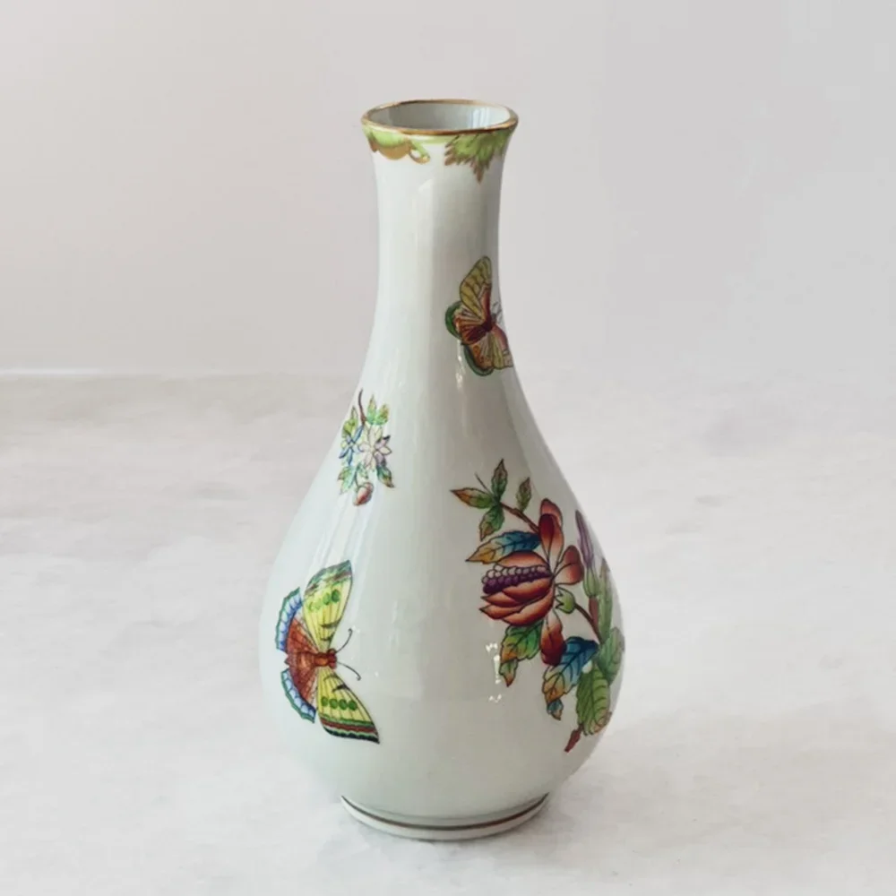 HEREND QUEEN VICTORIA BUD VASE - SOLD