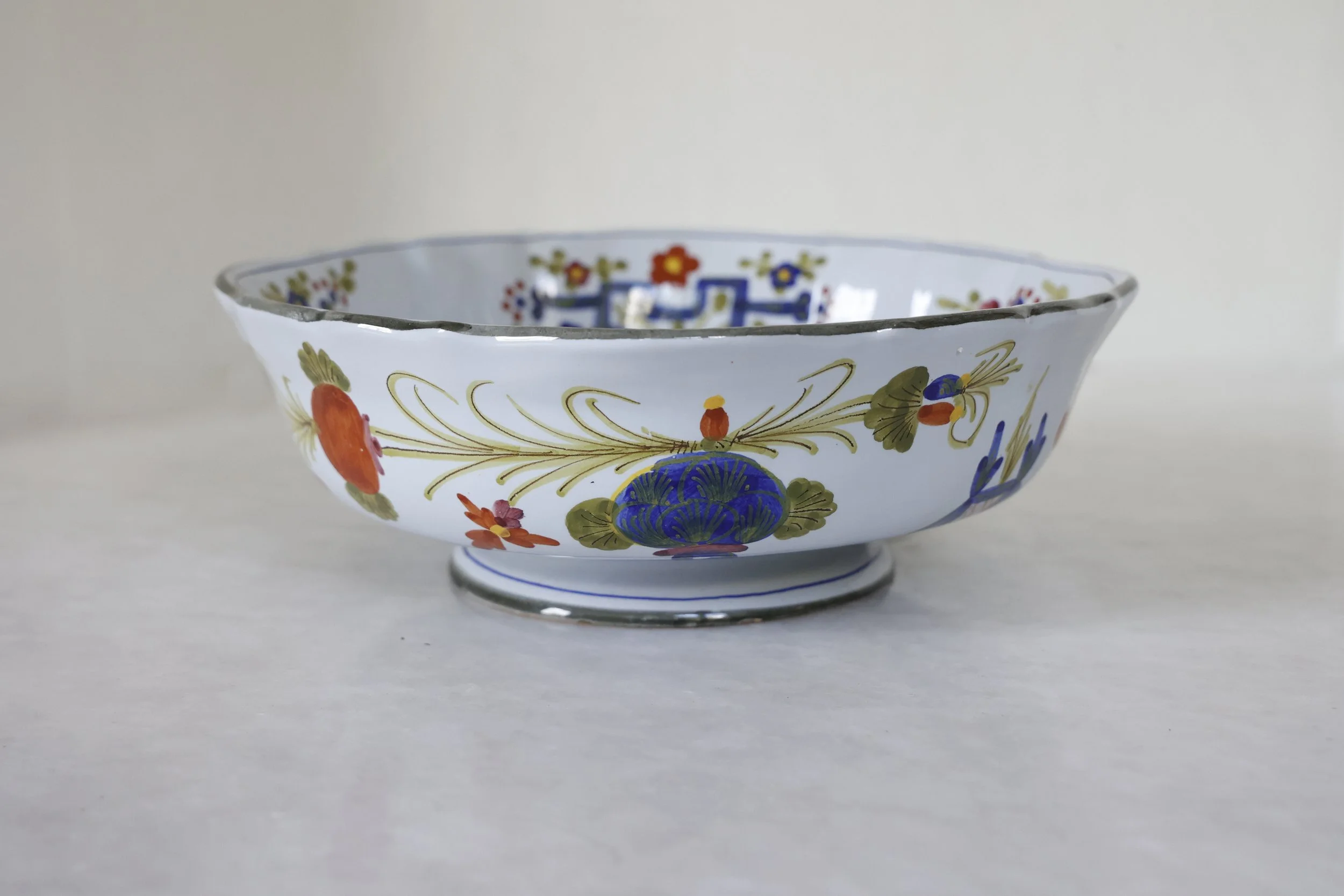 VINTAGE HANDPAINTED FLORAL BOWL 