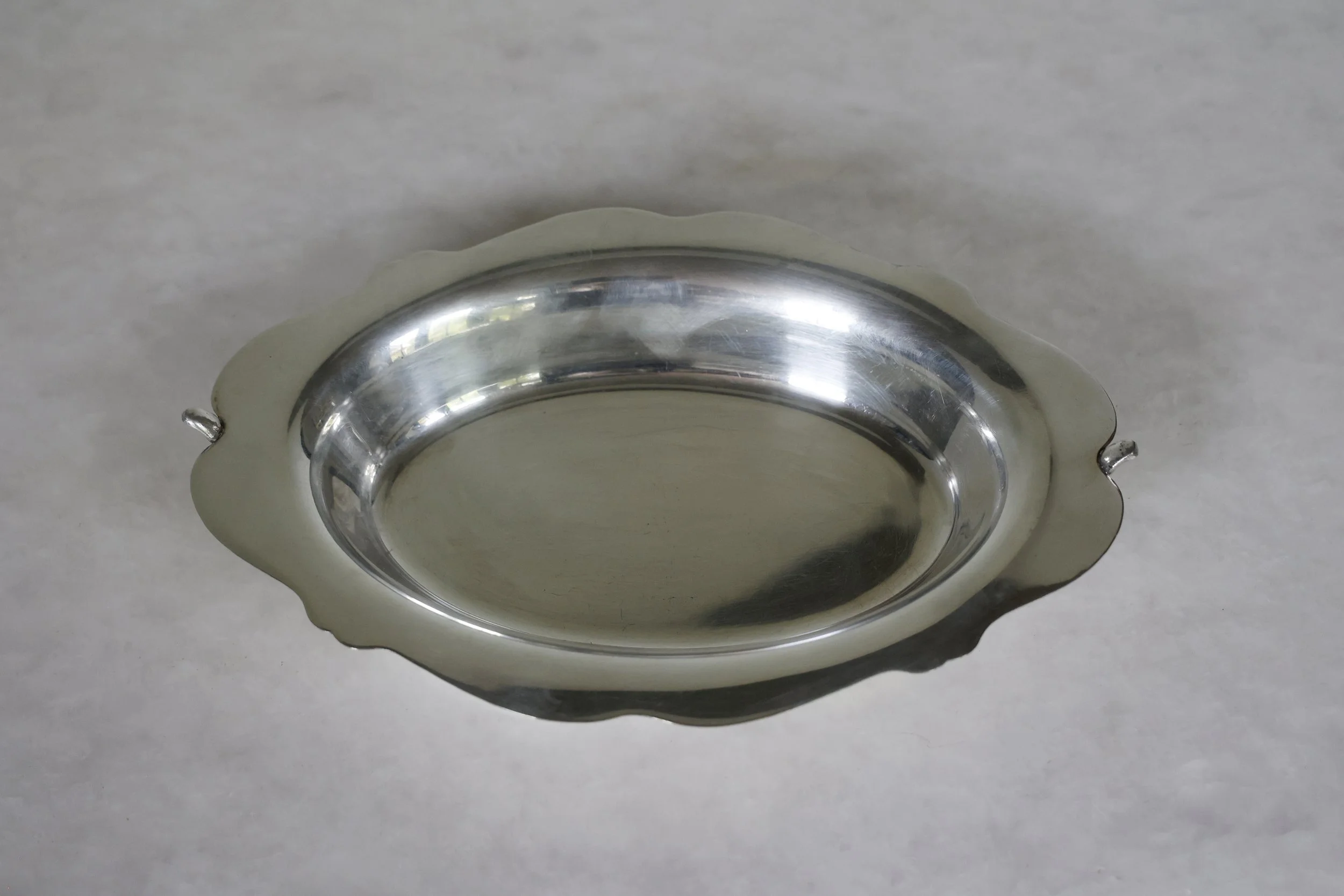 VINTAGE SCALLOPED SILVERPLATE BOWL 