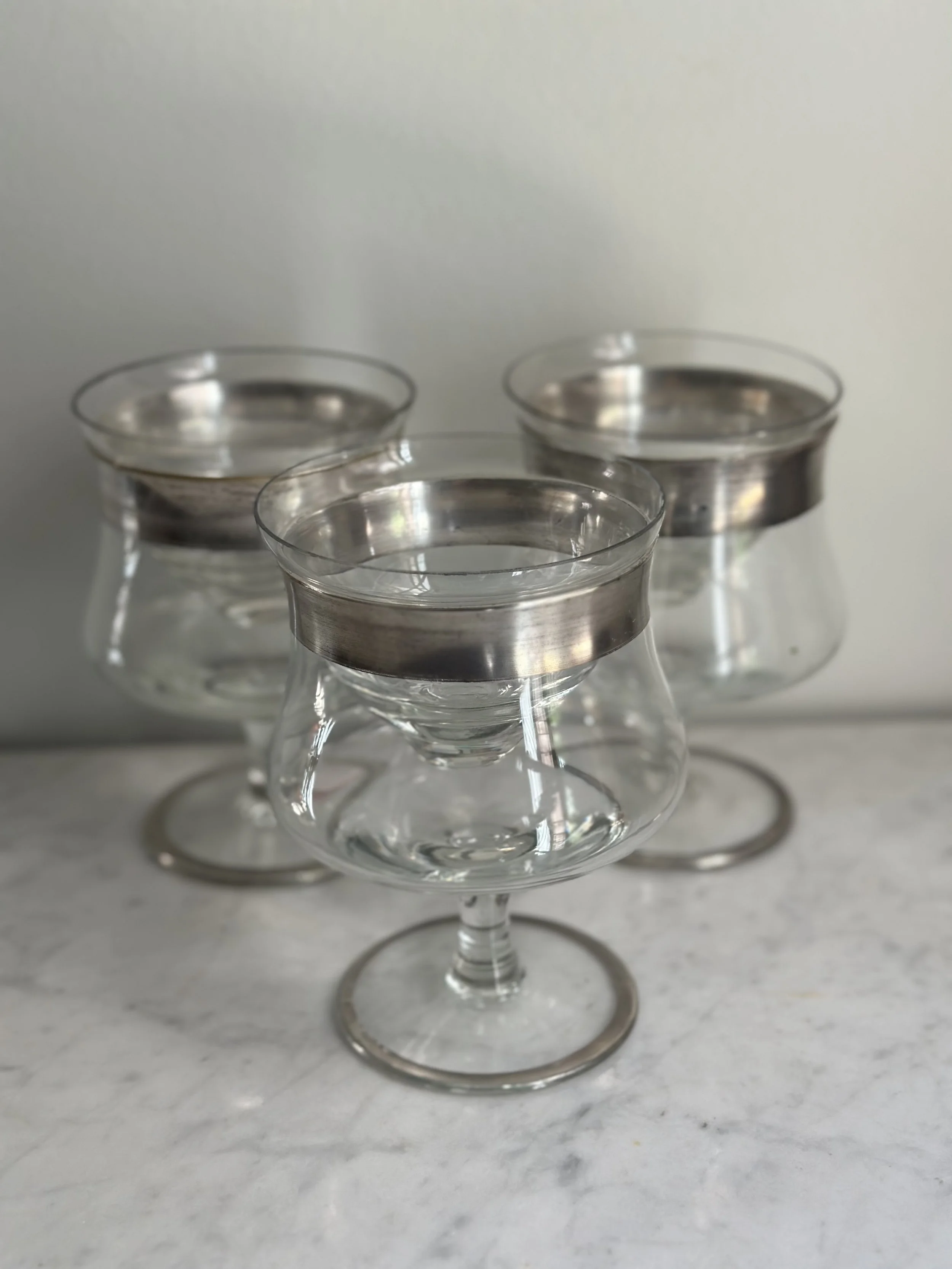VINTAGE DOROTHY THORPE  SHRIMP COCKTAIL GLASSES - SOLD 