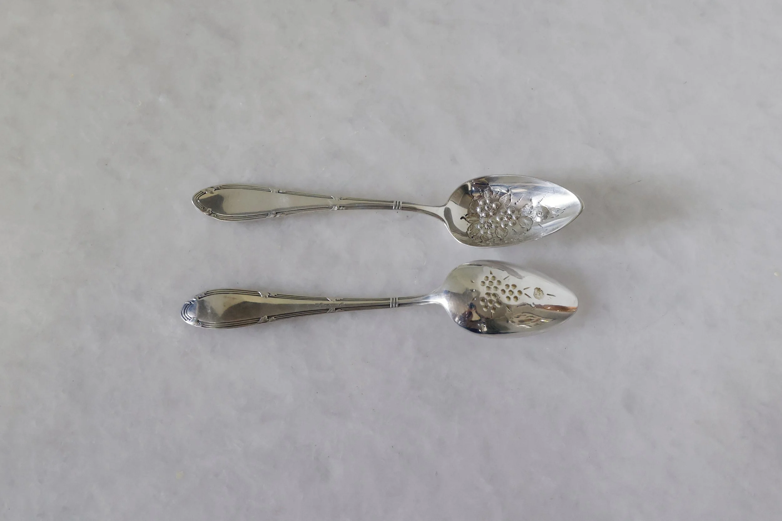 SET OF SILVERPLATE FRUIT SERVERS 