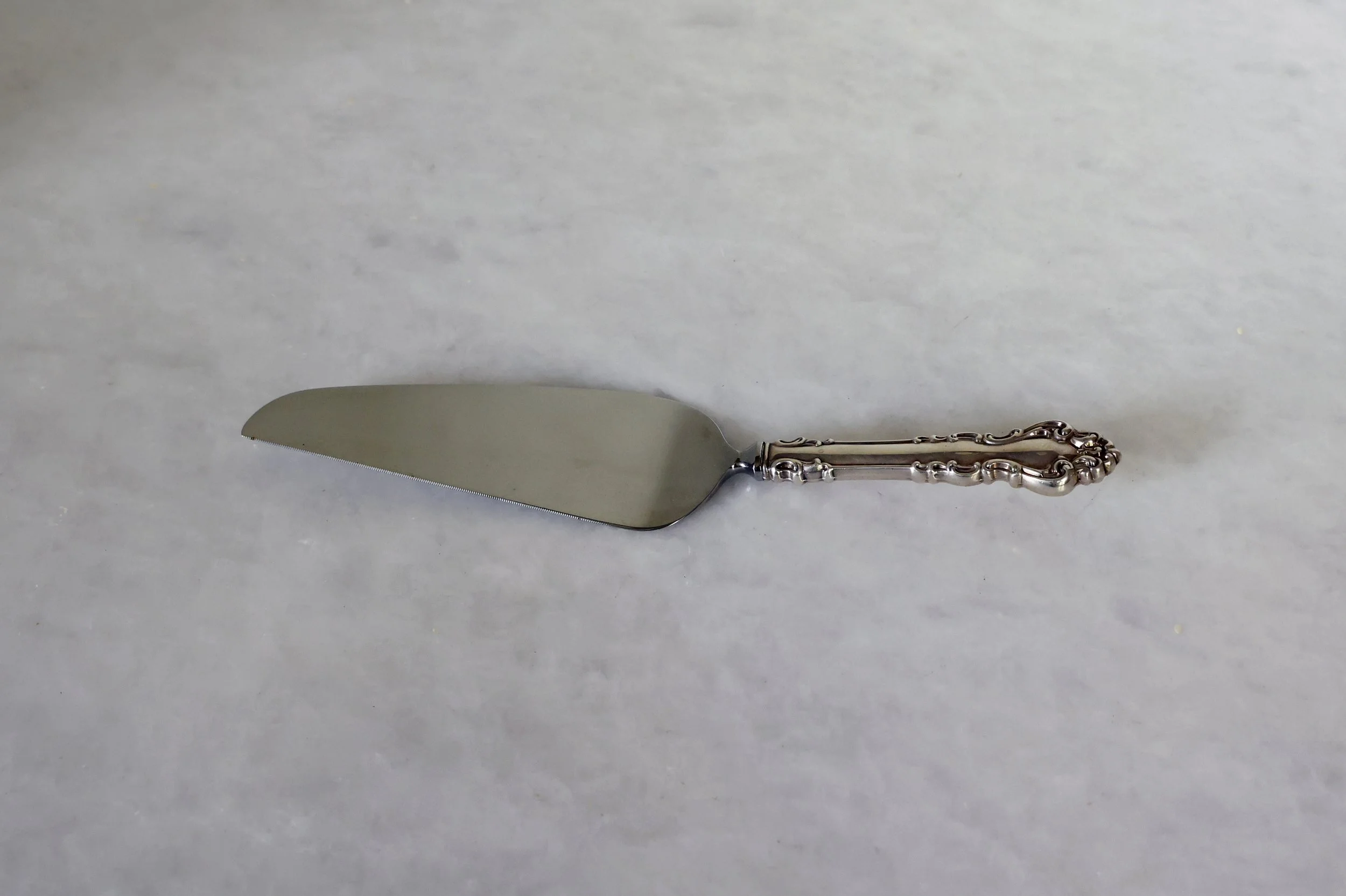 STERLING HANDLE CAKE SERVER 