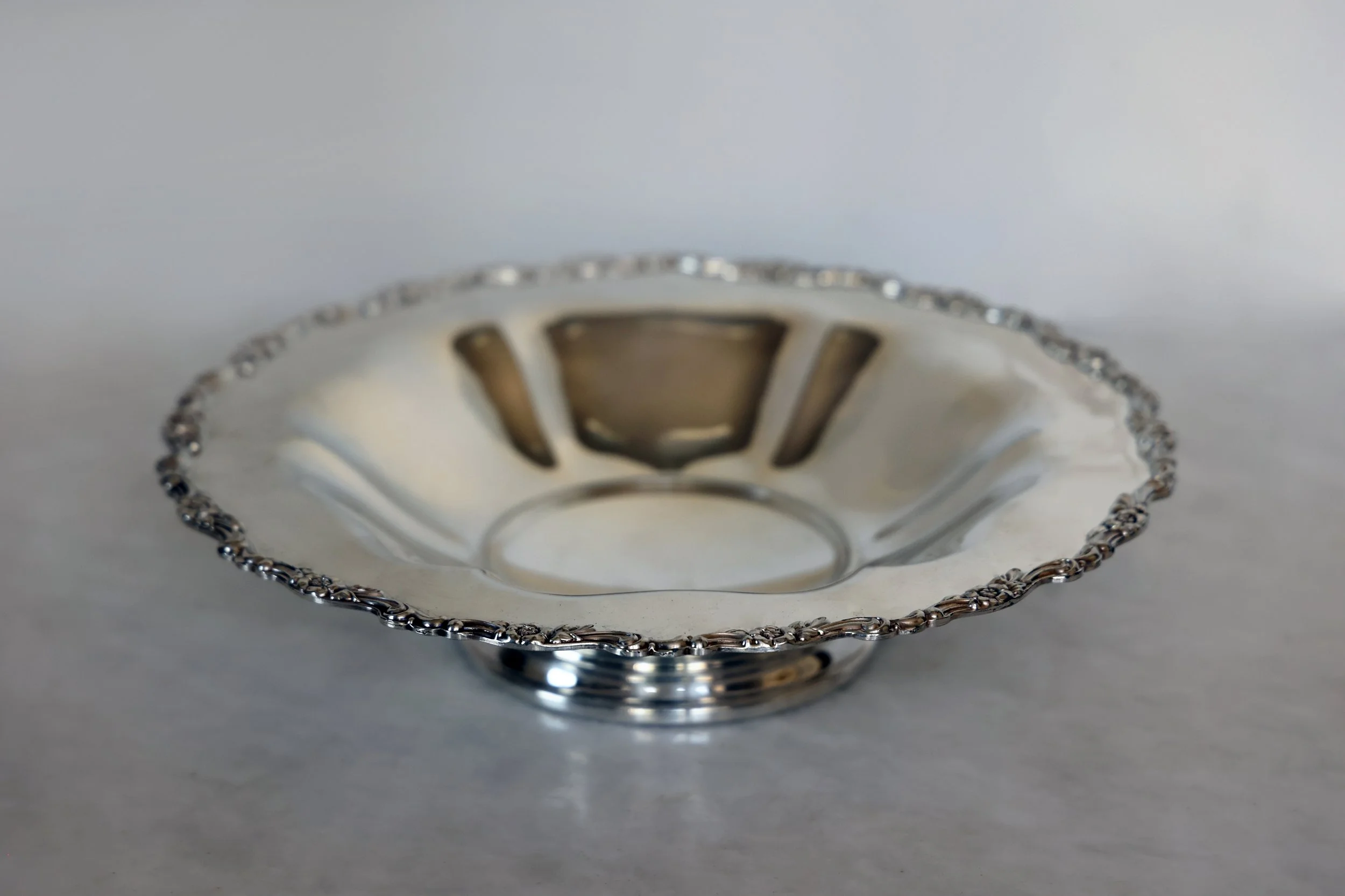 VINTAGE FOOTED SILVERPLATE BOWL 