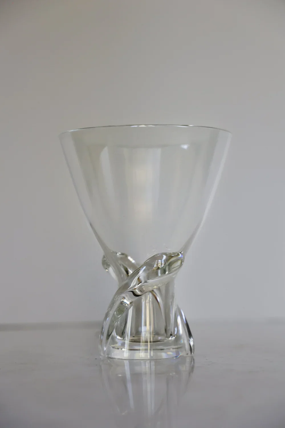 VINTAGE SIGNED STEUBEN VASE WITH A SWIRL PATTERN - 6.25 INCH HIGH - WITH ORIGINAL BOX - SOLD