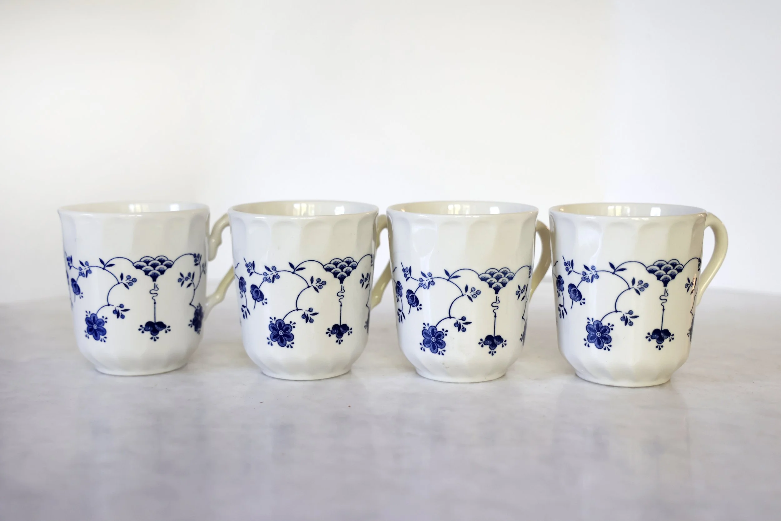 VINTAGE CHURCHILL FINLANDIA TEA COFFEE MUGS
