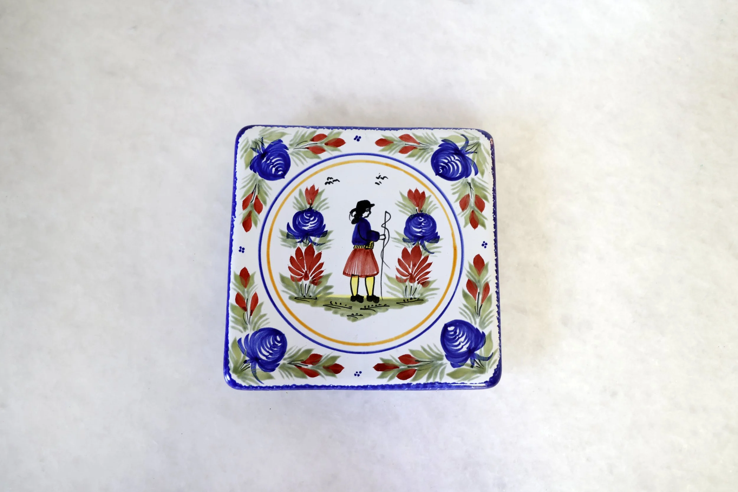 VINTAGE QUIMPER TRAY (MONSIEUR)