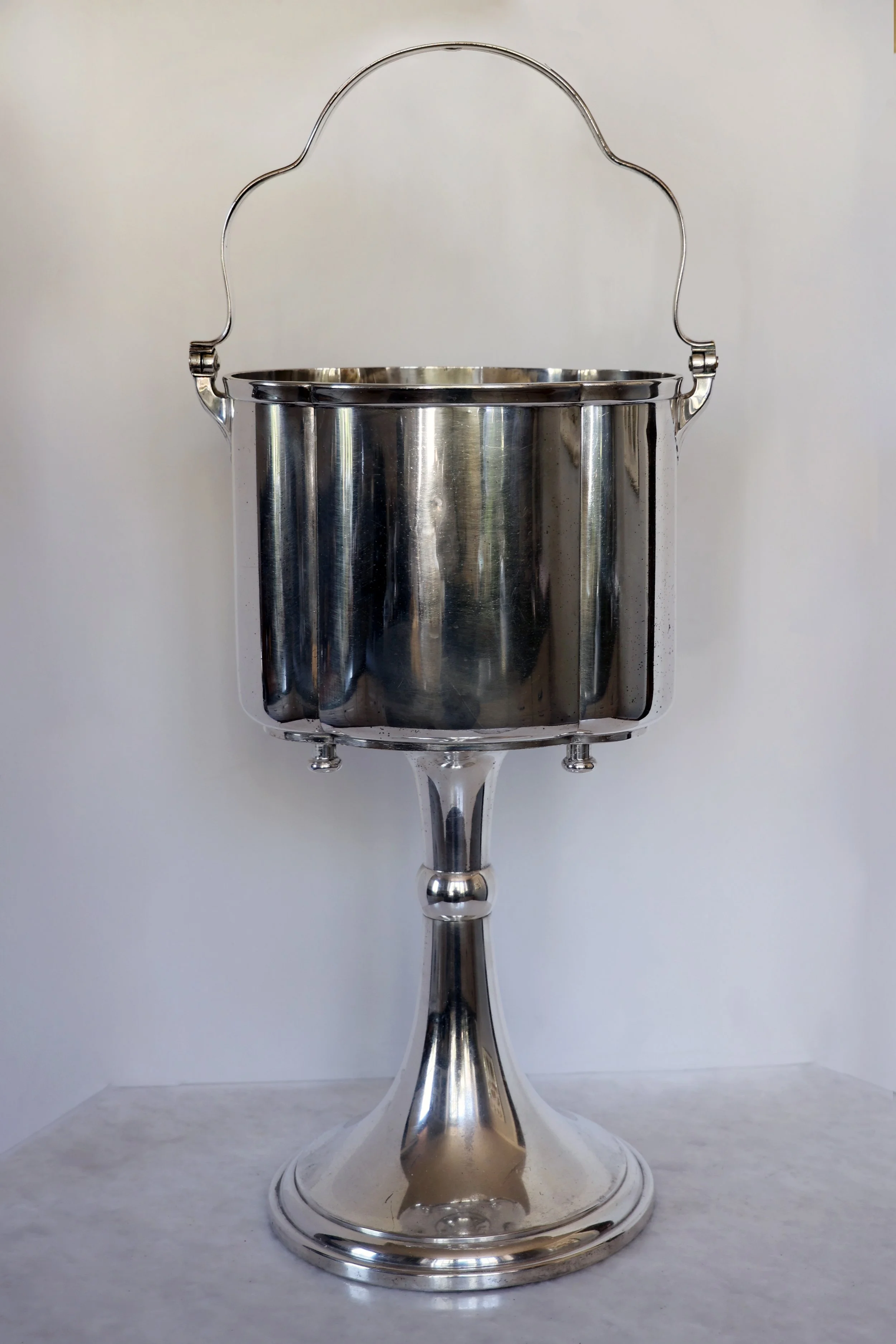 VINTAGE DOUBLE SILVER-PLATED CHAMPAGNE ICE BUCKET WITH FOOTED REMOVABLE STAND 