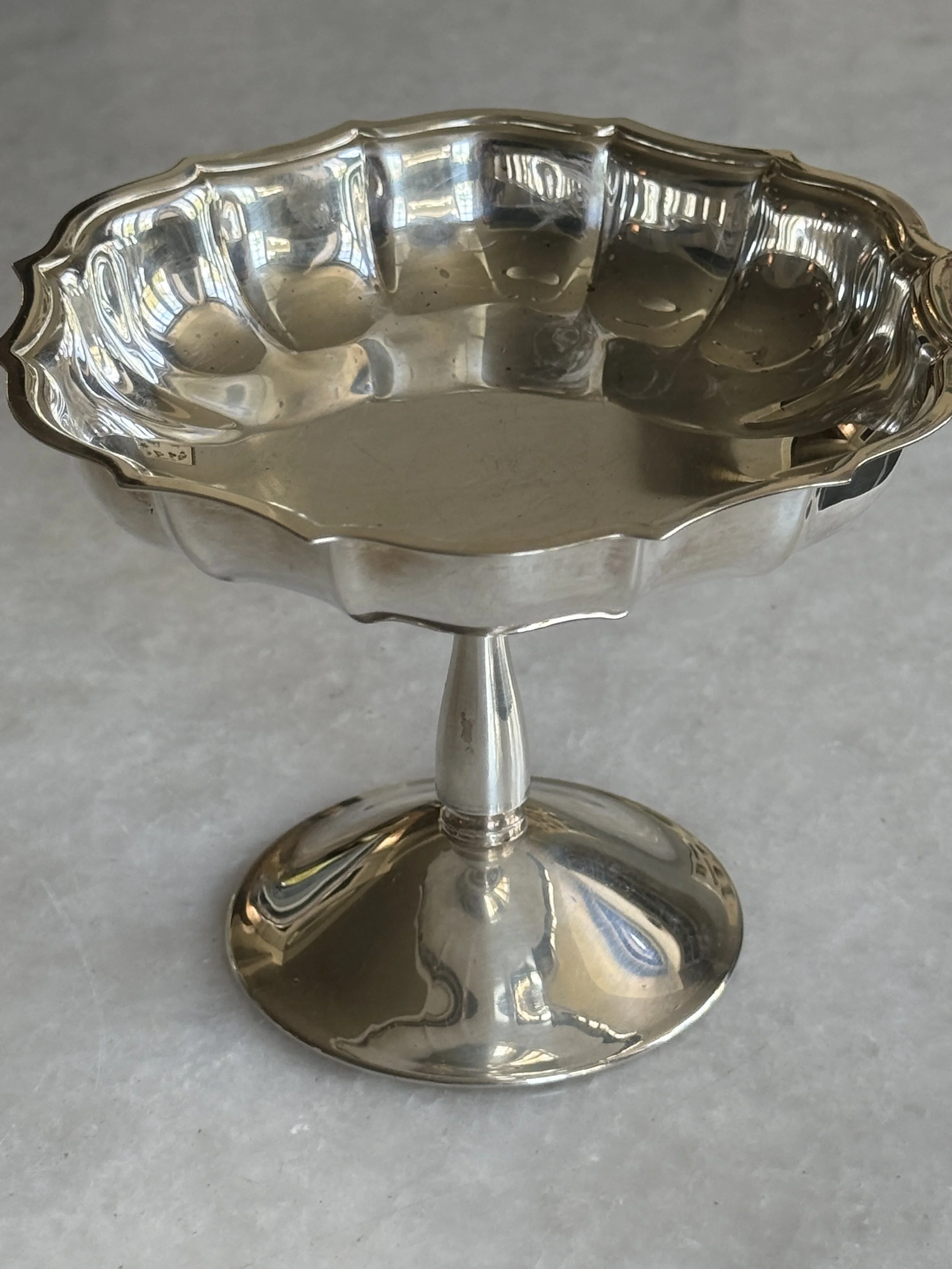 VINTAGE SCALLOPED EDGE NUT BOWL - SILVERPLATE - SOLD 