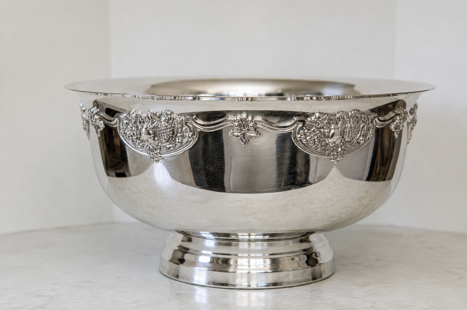 REED & BARTON SILVERPLATE BOWL