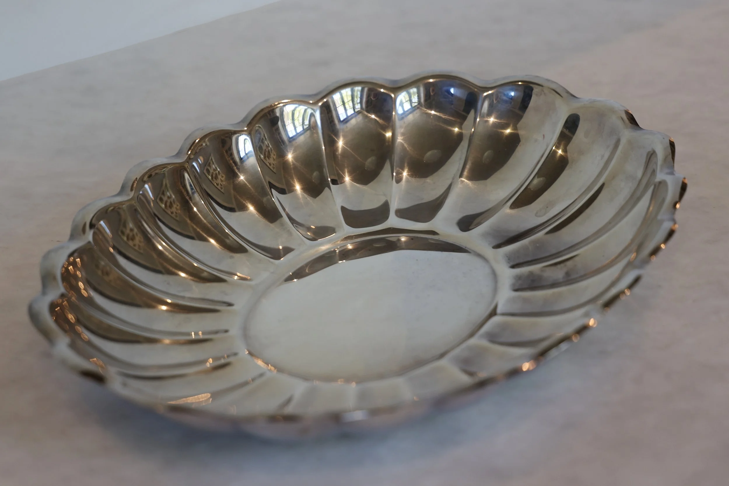 VINTAGE SILVERPLATE SCALLOPED BOWL - 10 INCHES