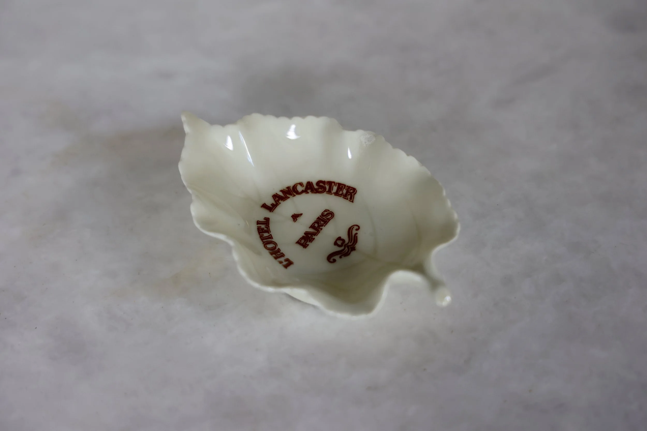 VINTAGE HOTEL TRAY 