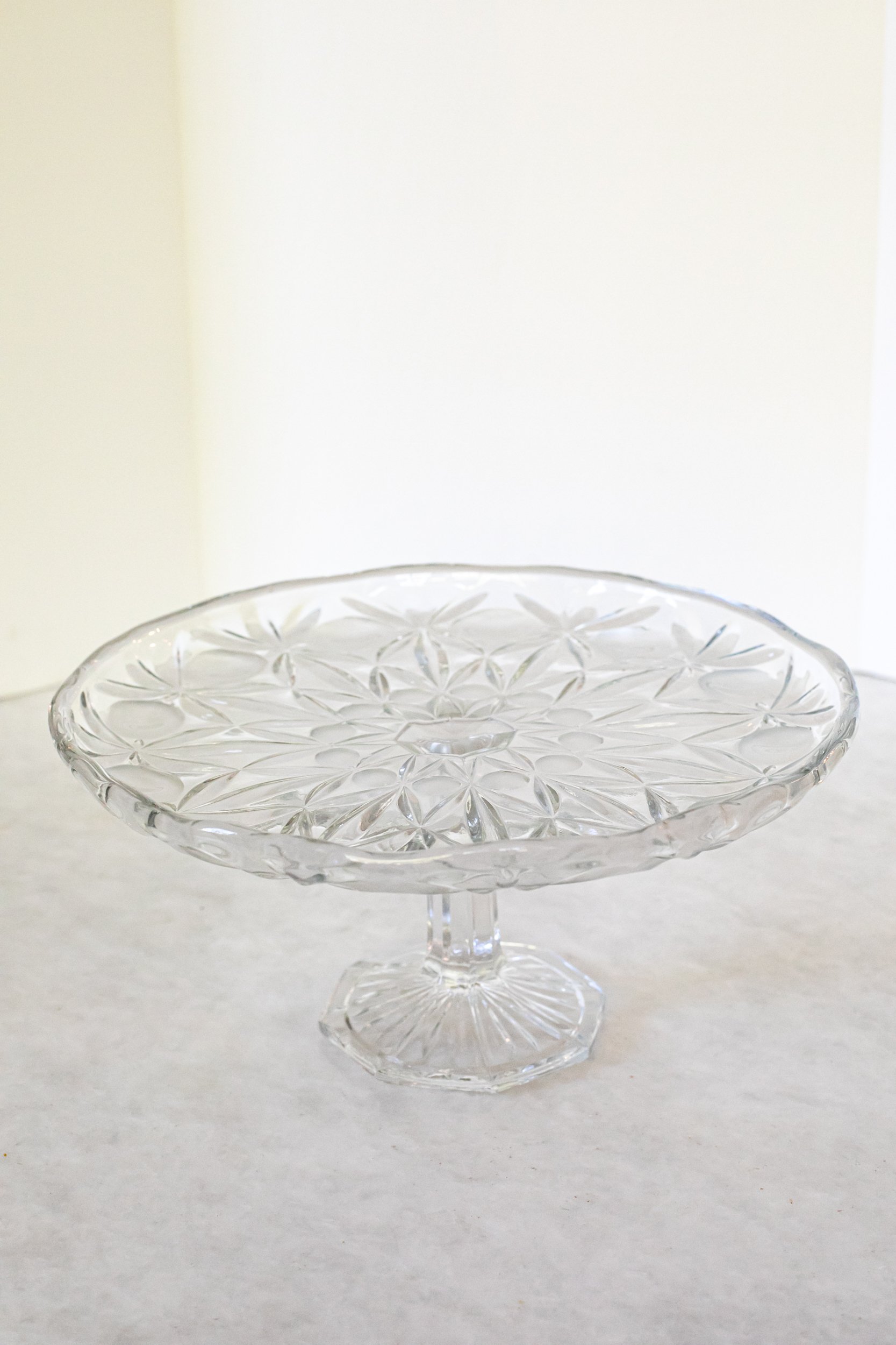 VINTAGE CAKE PLATE, 10"