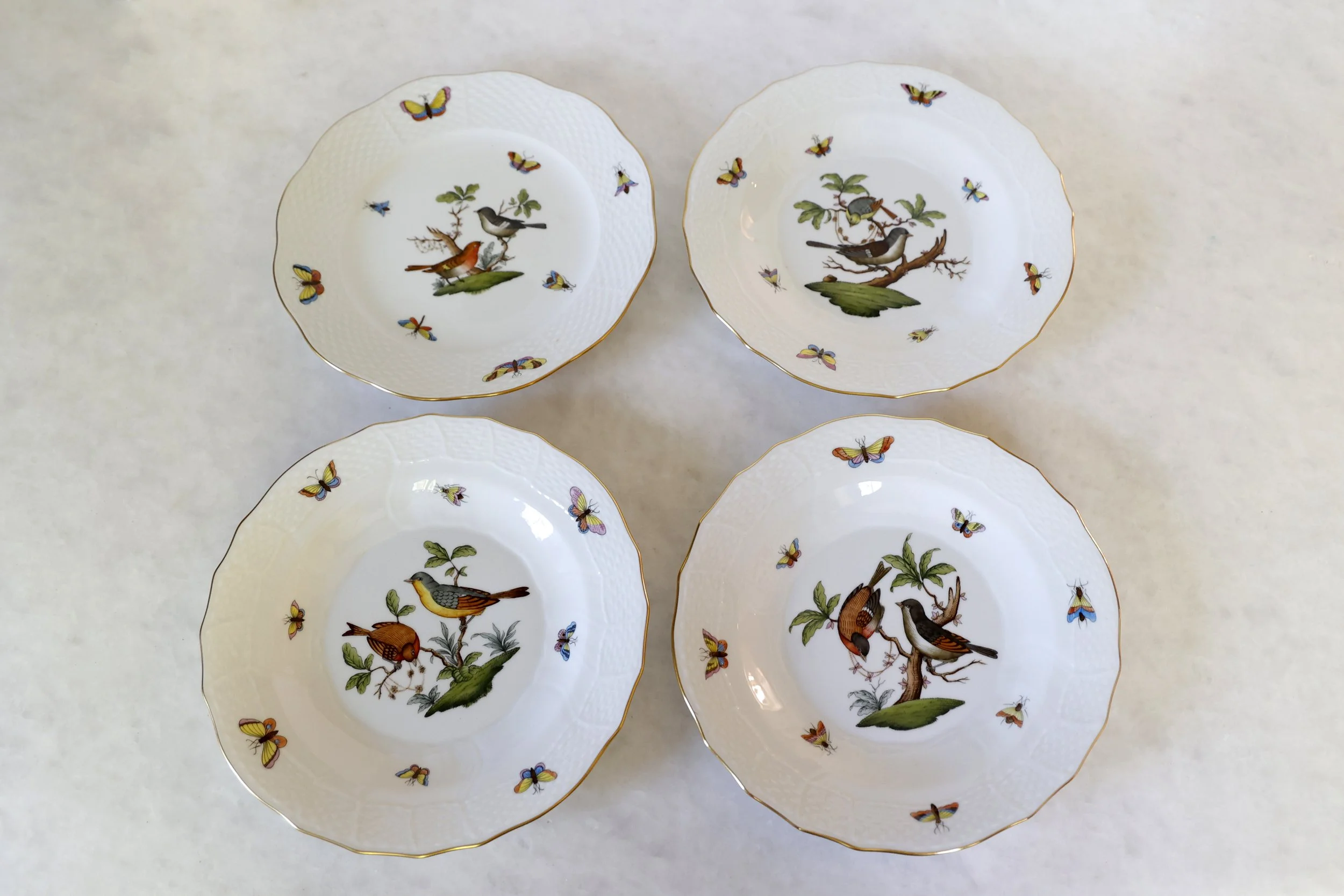 SET OF 4 HEREND PORCELAIN ROTHSCHILD BIRD PATTERN  HEREND ROTHSCHILD DESSERT PLATES