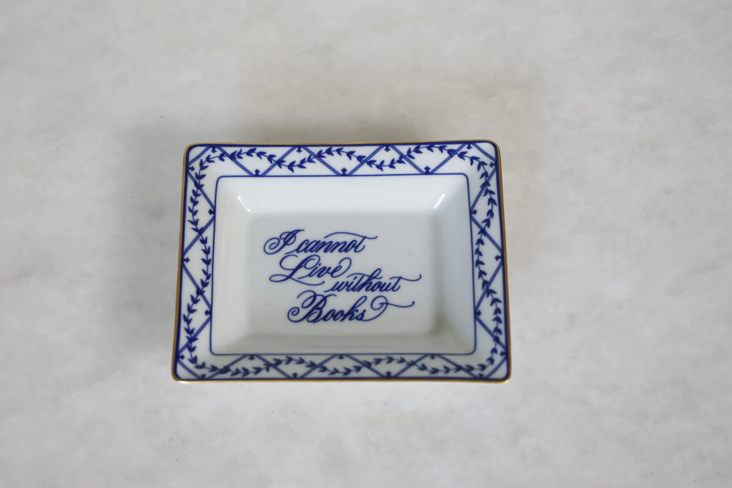 VINTAGE "I CANNOT LIVE WITHOUT BOOKS" TRAY 