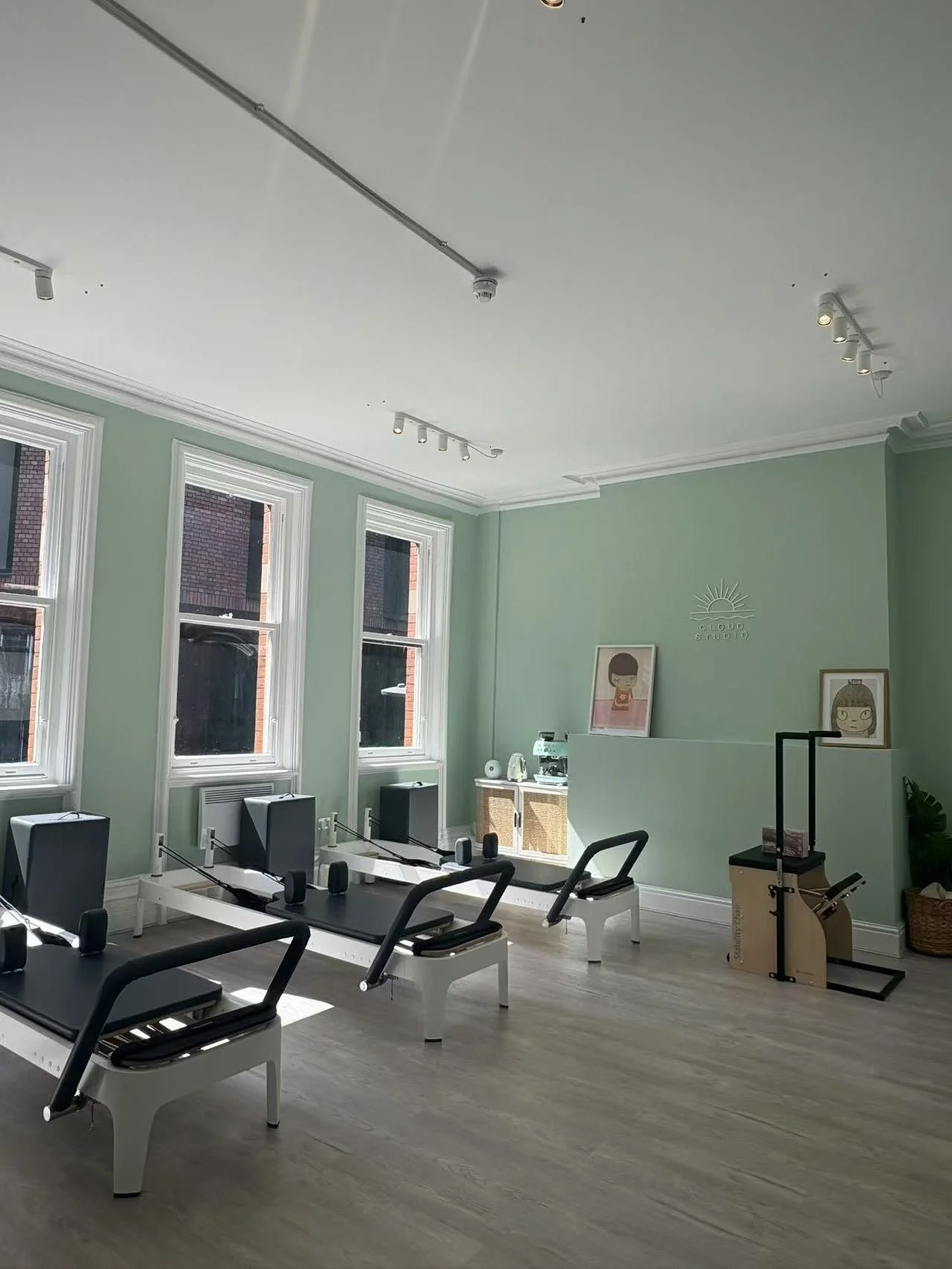 Our studio &amp; Reformer Pilates area 🤍
Fully equipped Pilates classes using the Balance Body system,
guided by physiotherapy-certified instructors.

1-to-1 rehabilitation-focused Pilates training available.
Email us for enquiries