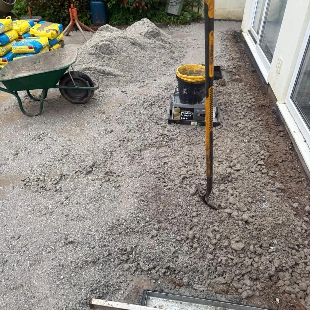 Little bit of advice if you&rsquo;re thinking about your garden this year. Sort the levels and layout first. Not the plants. 🪴 

Most gardens we work on aren&rsquo;t bad, they&rsquo;re just a bit&hellip;awkward.
Wrong levels, nowhere decent to sit, 