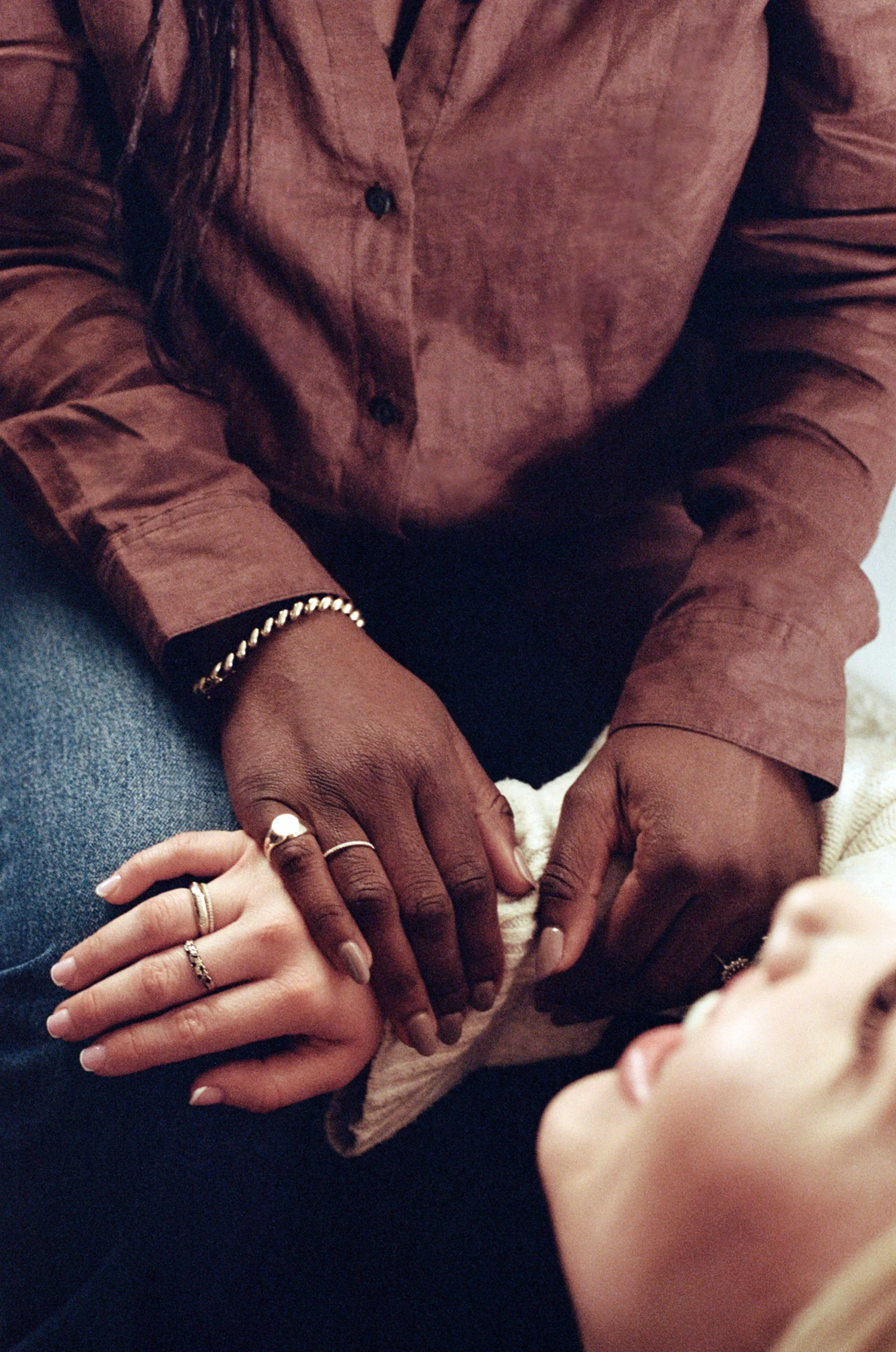 Kinn_14k_gold_those_who_mother_campaign_lifestyle_high_res20.jpg