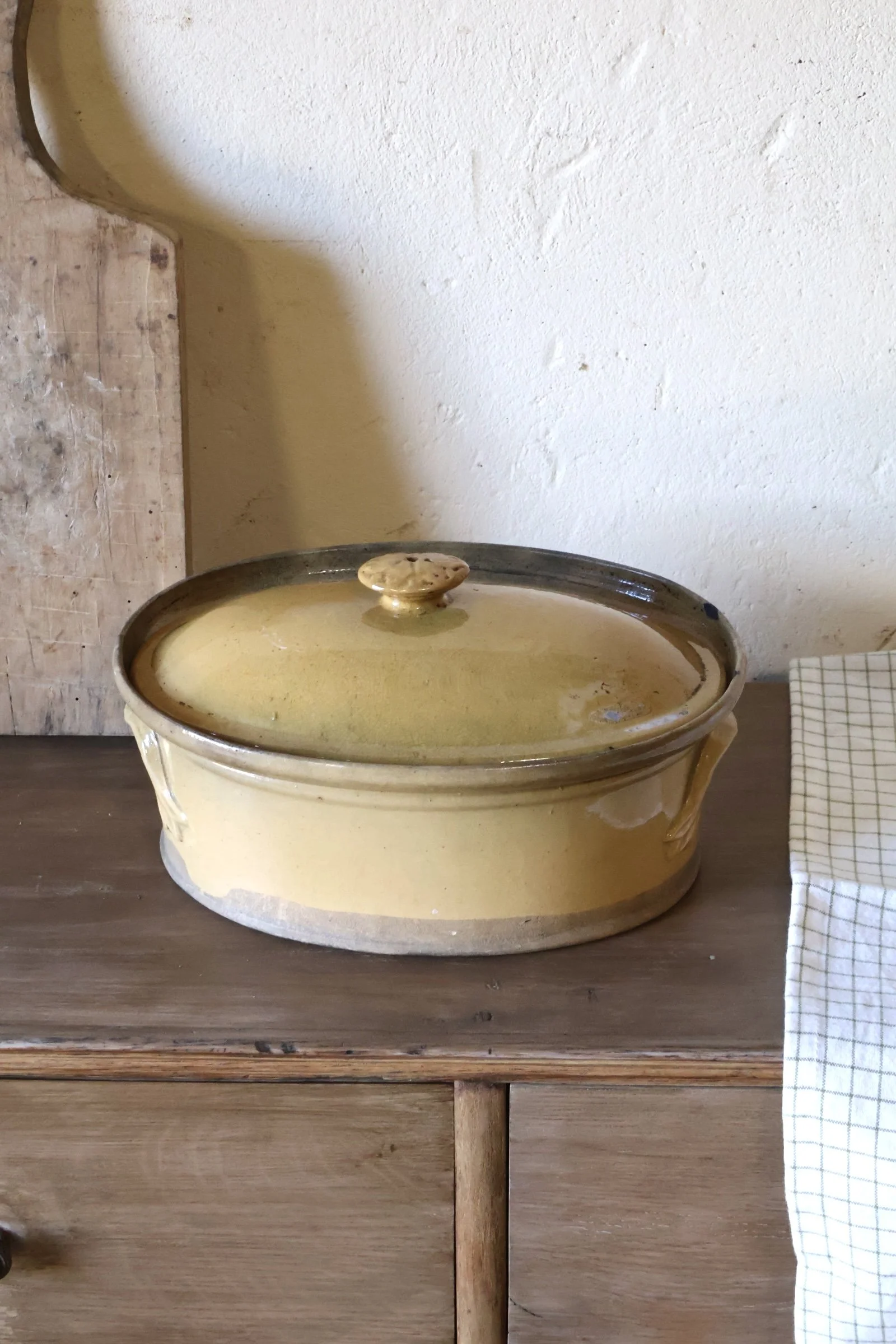 Ancienne terrine en grès avec couvercle