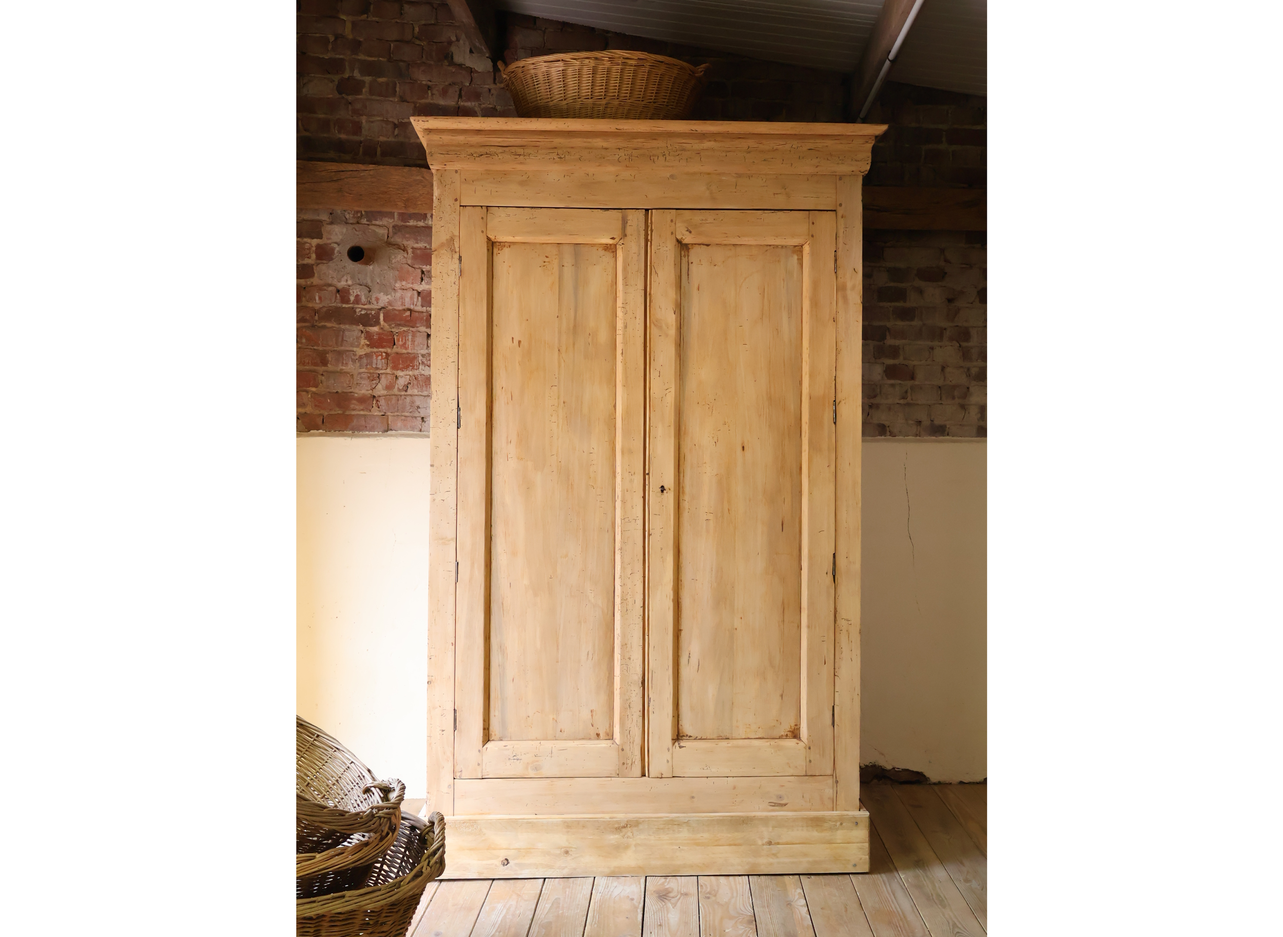 Grande armoire de campagne